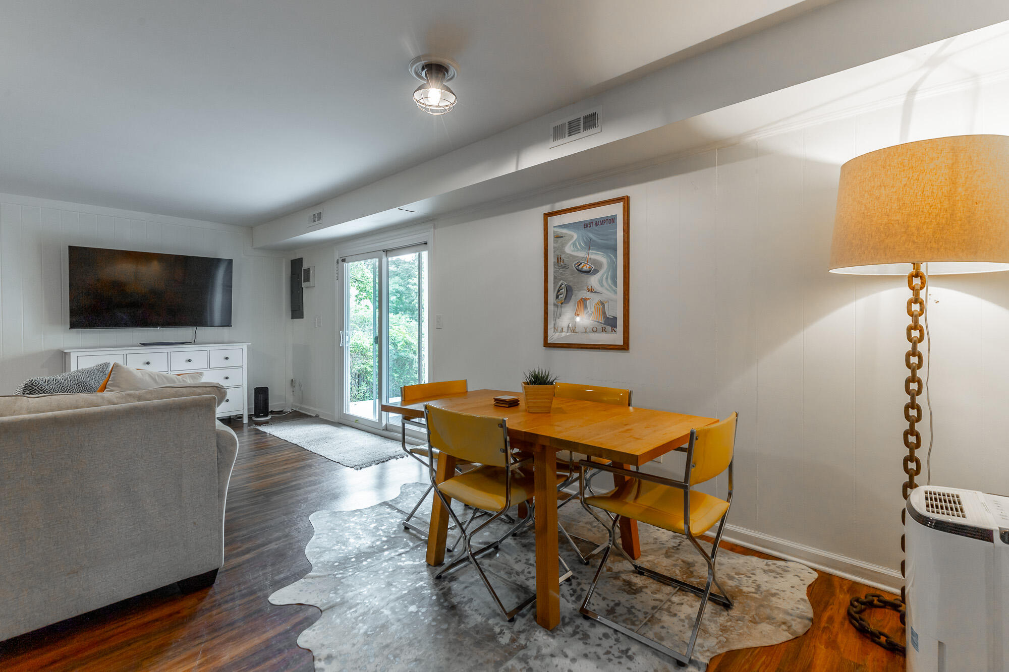 1043 Clift Cave Drive