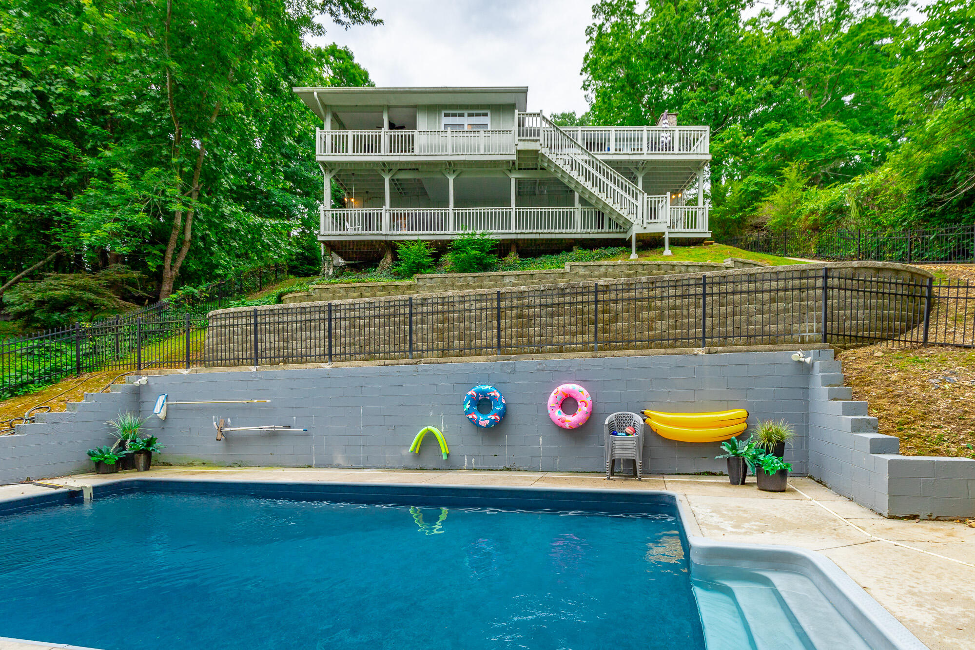 1043 Clift Cave Drive