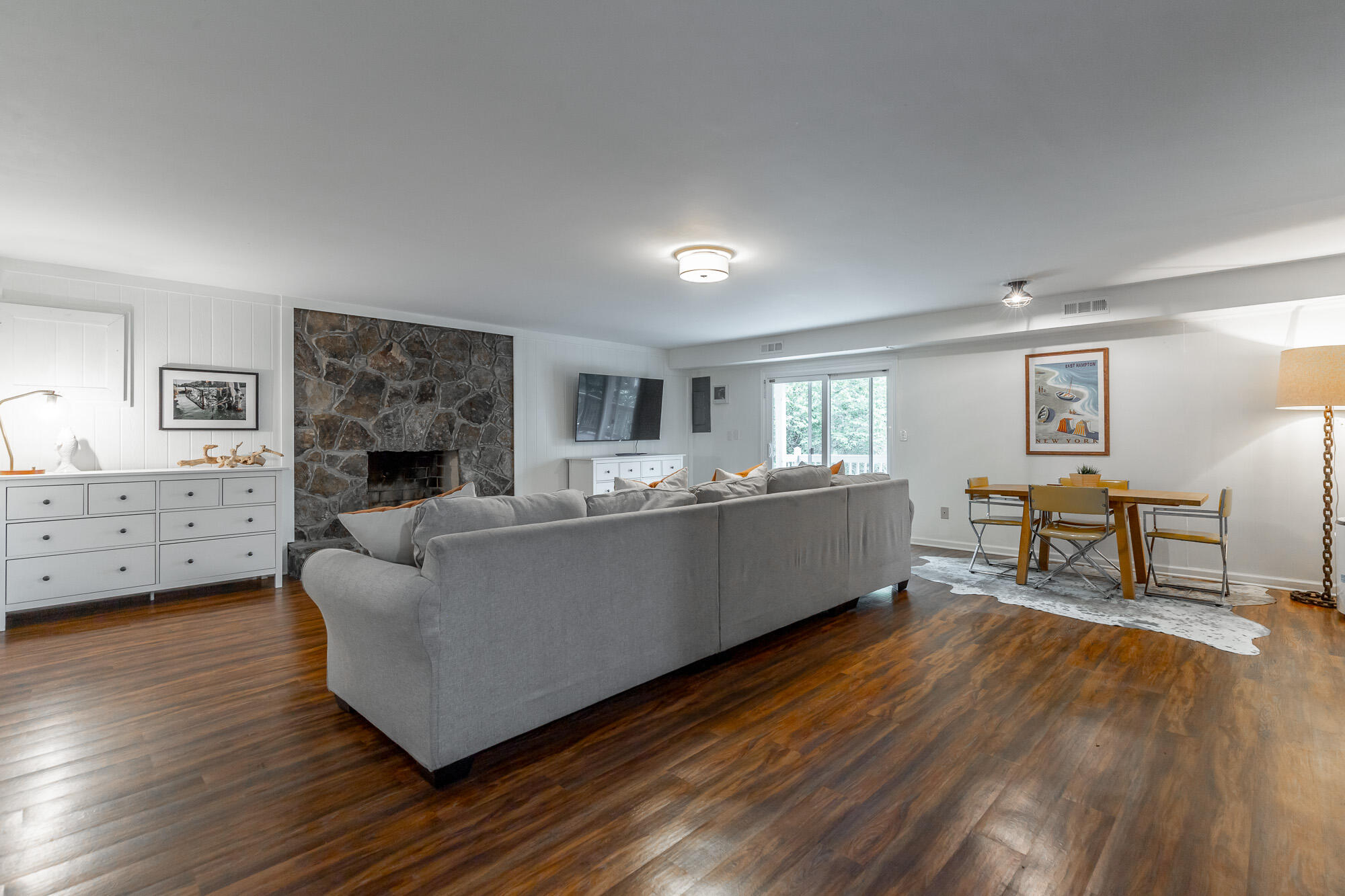 1043 Clift Cave Drive