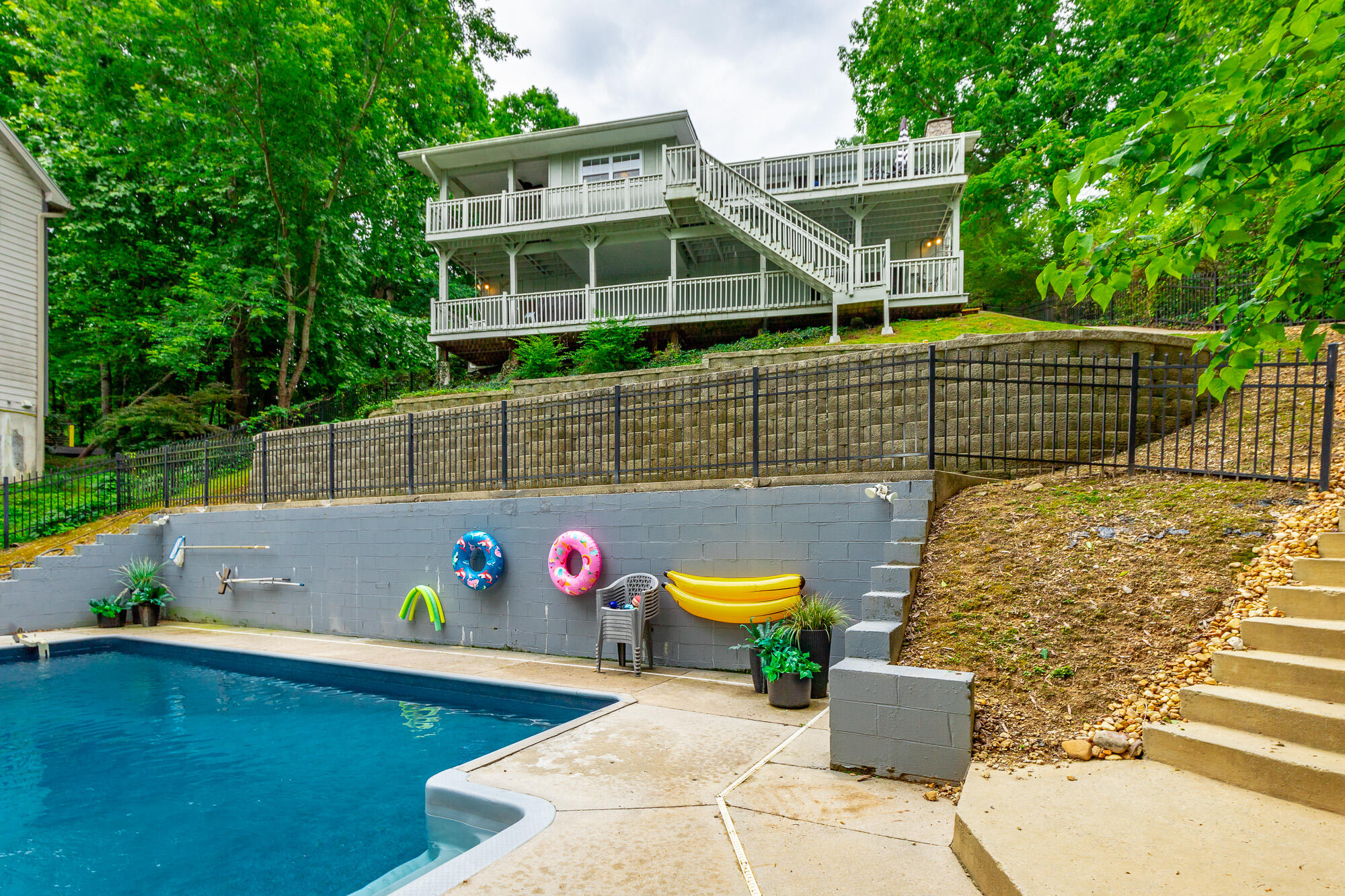 1043 Clift Cave Drive