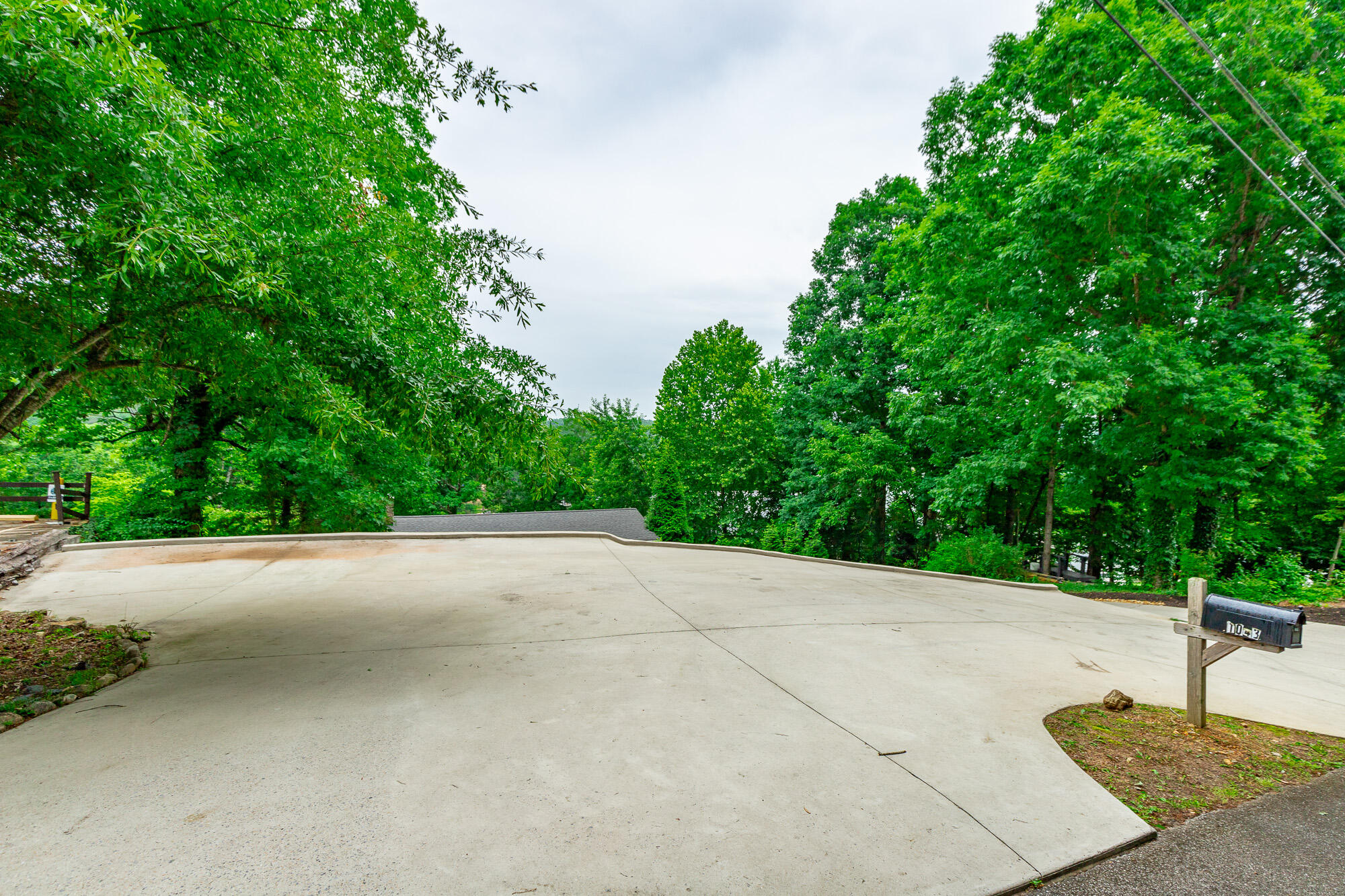 1043 Clift Cave Drive