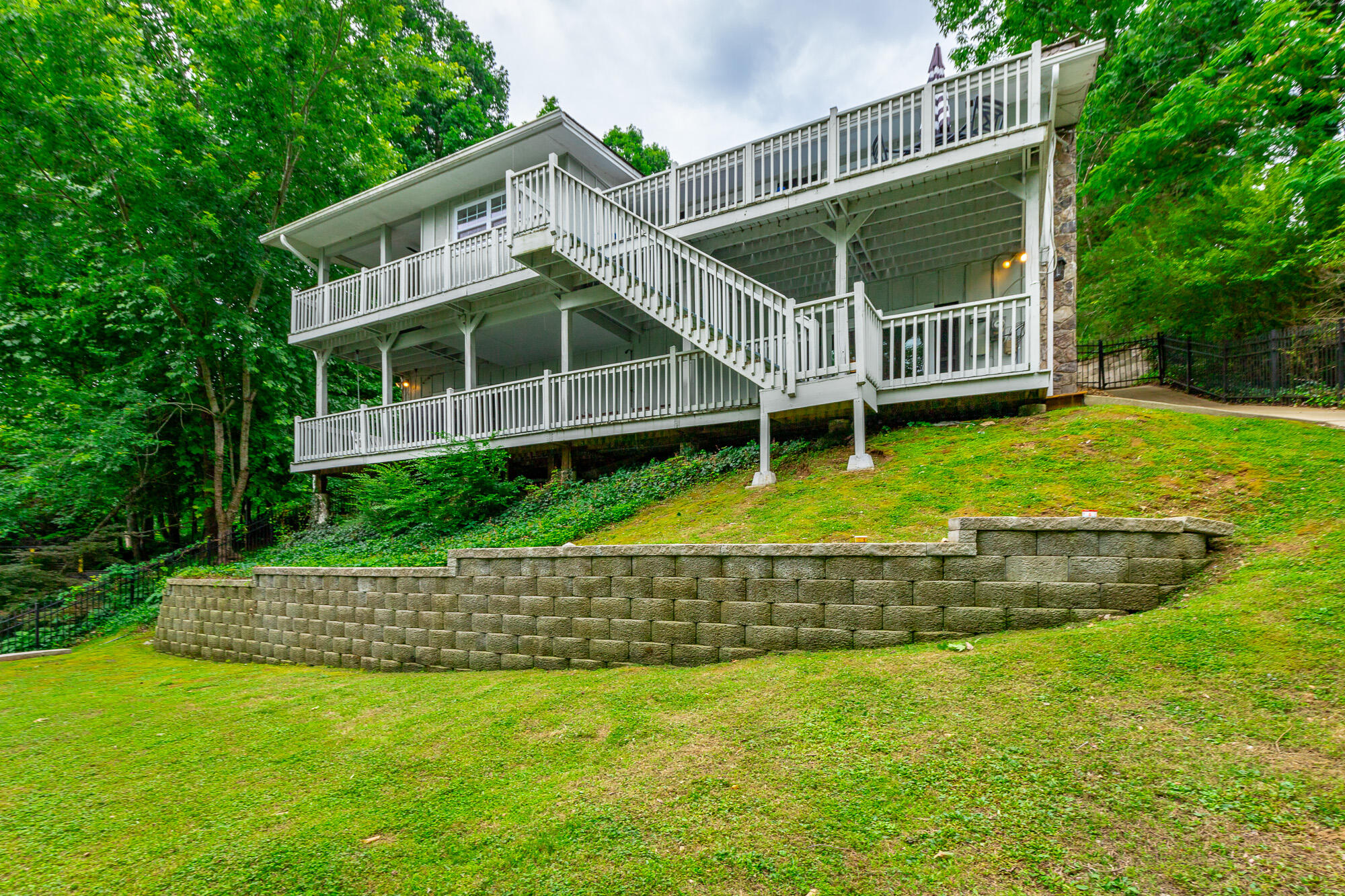 1043 Clift Cave Drive
