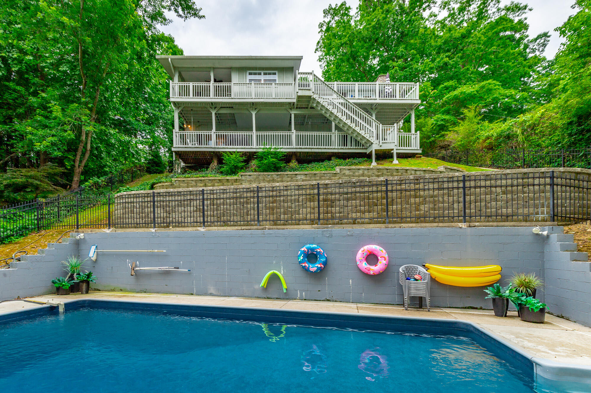 1043 Clift Cave Drive