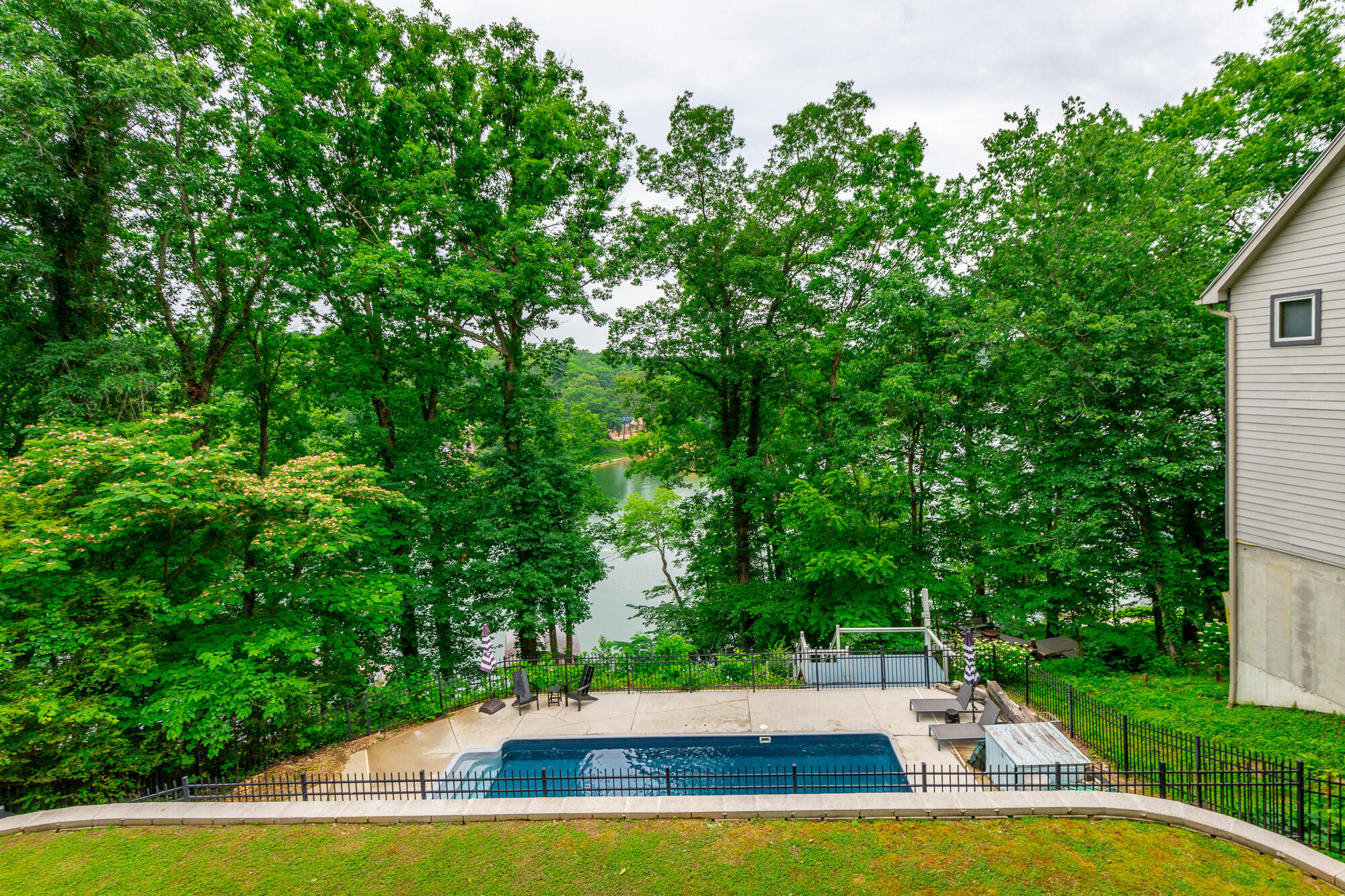 1043 Clift Cave Drive