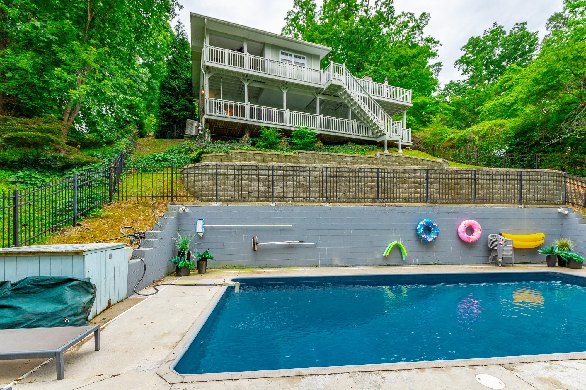 1043 Clift Cave Drive