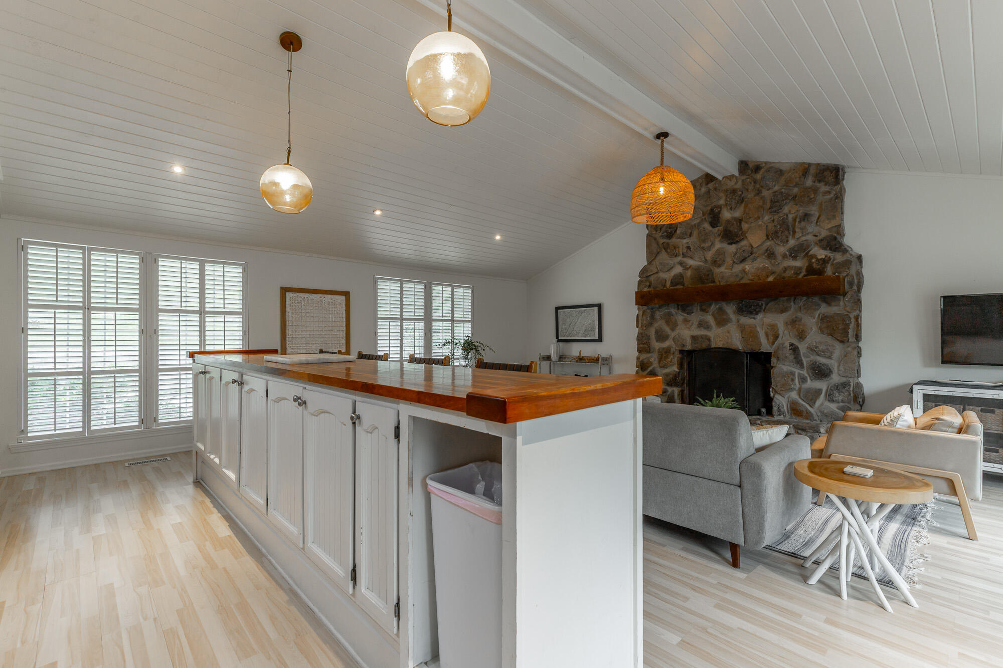 1043 Clift Cave Drive