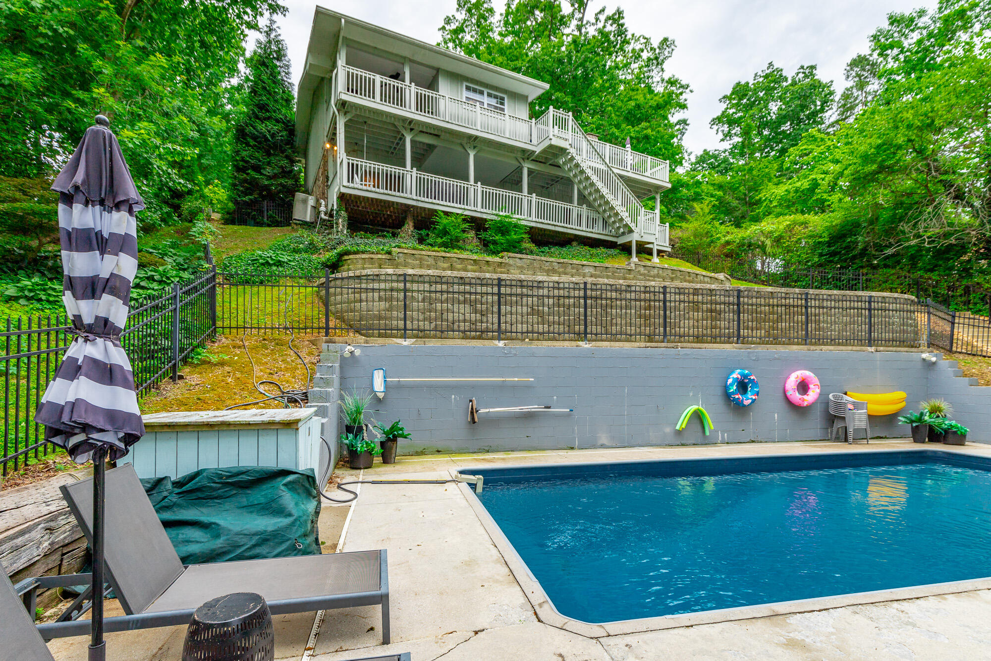 1043 Clift Cave Drive
