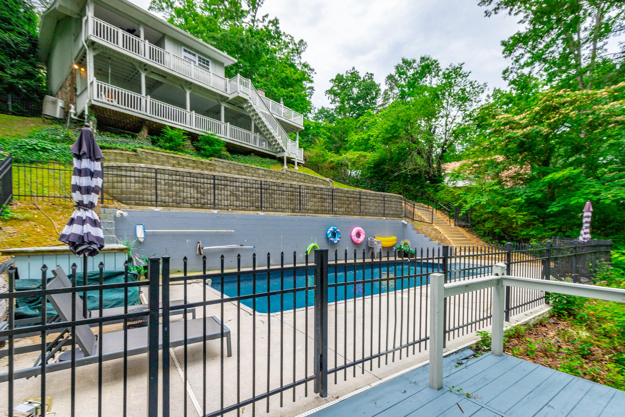 1043 Clift Cave Drive