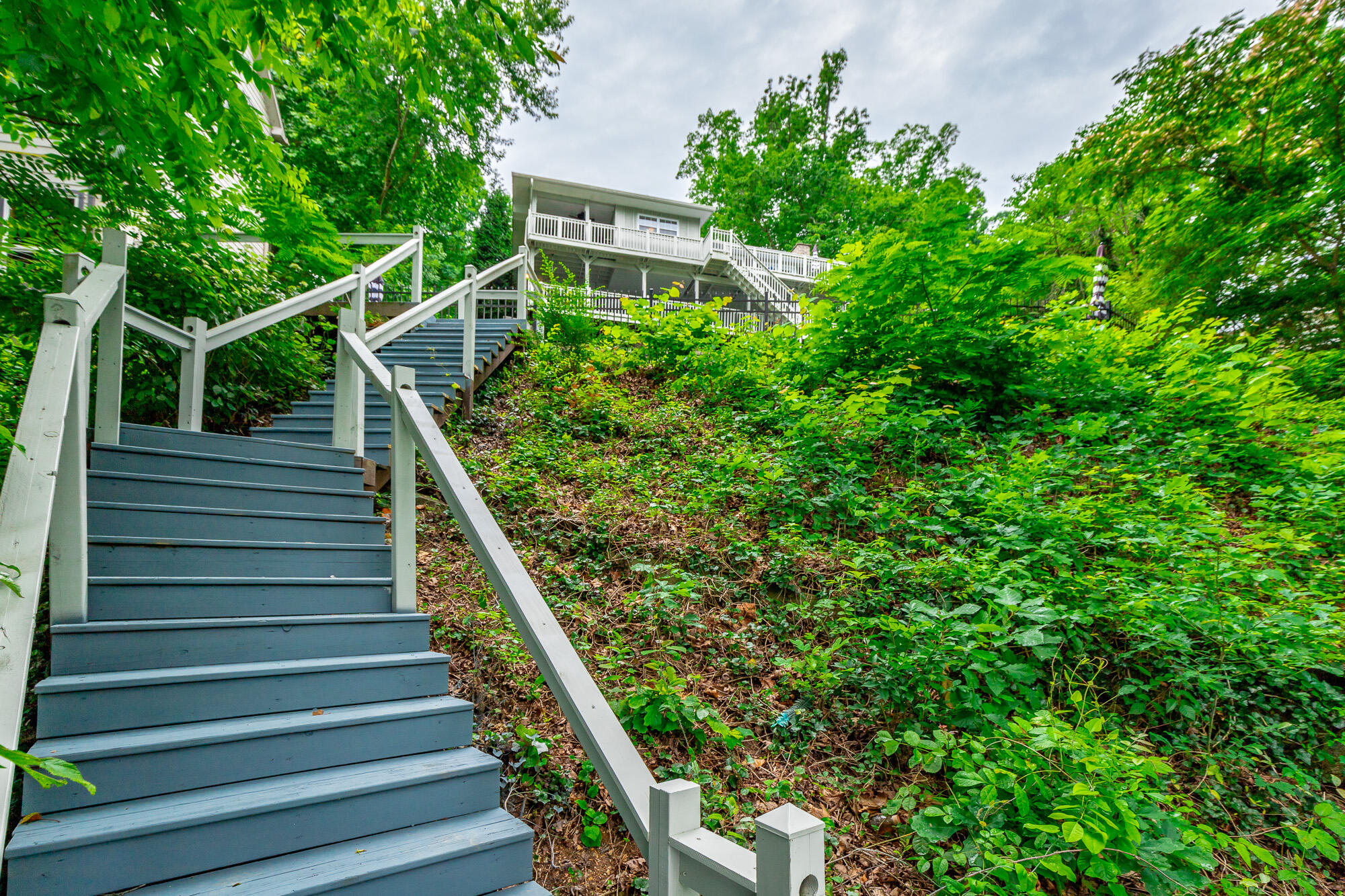 1043 Clift Cave Drive