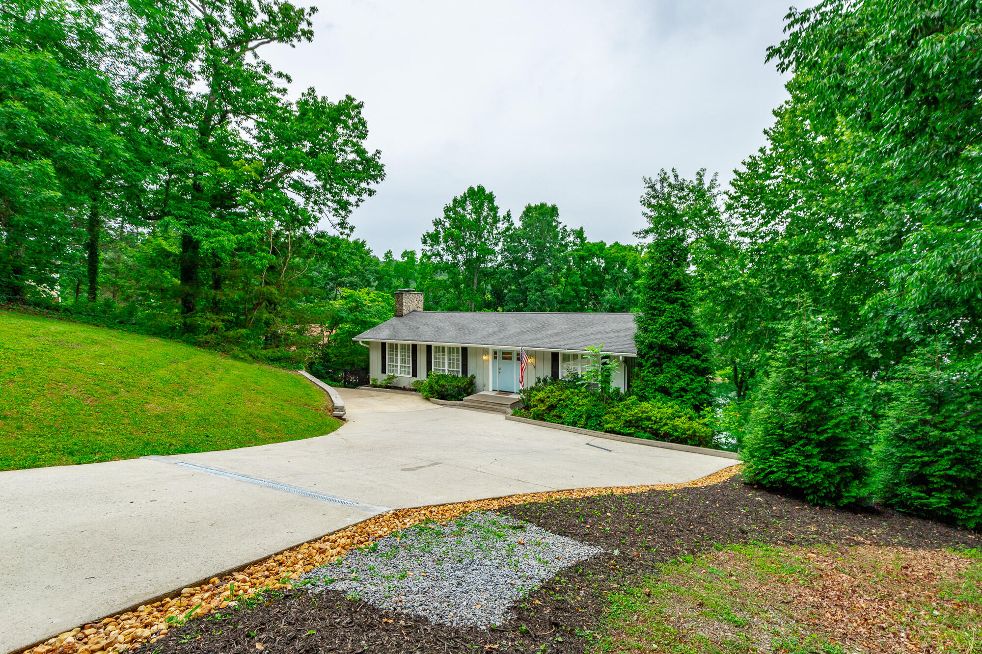 1043 Clift Cave Drive