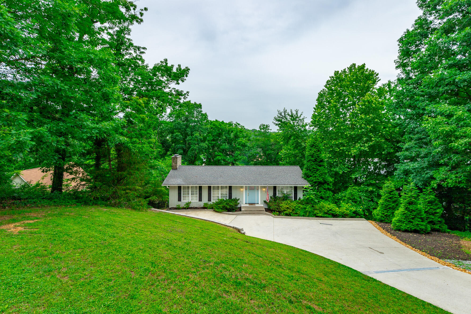 1043 Clift Cave Drive