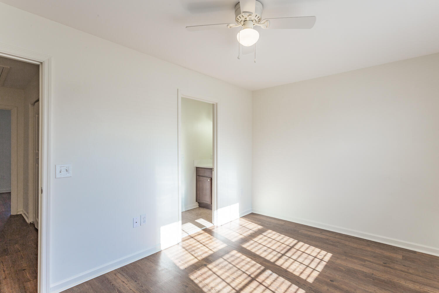 272 Trunk Street NE, 272