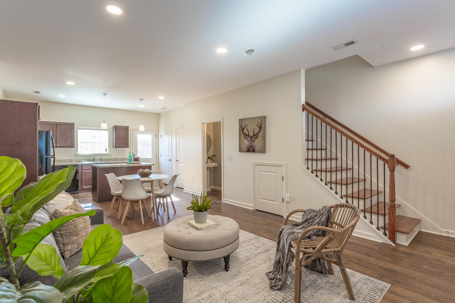 272 Trunk Street NE, 272
