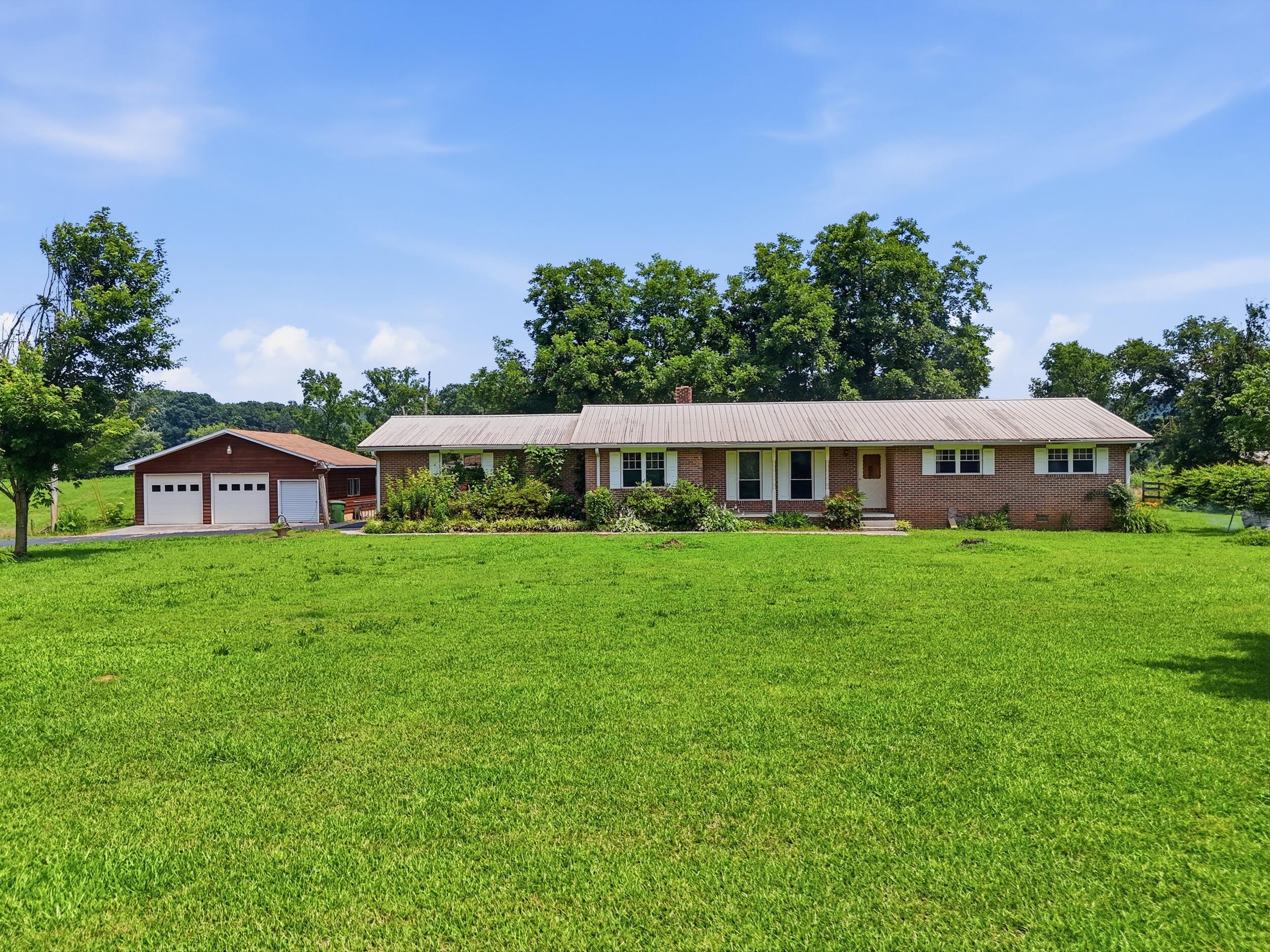 2879 E Broomtown Road, LaFayette
