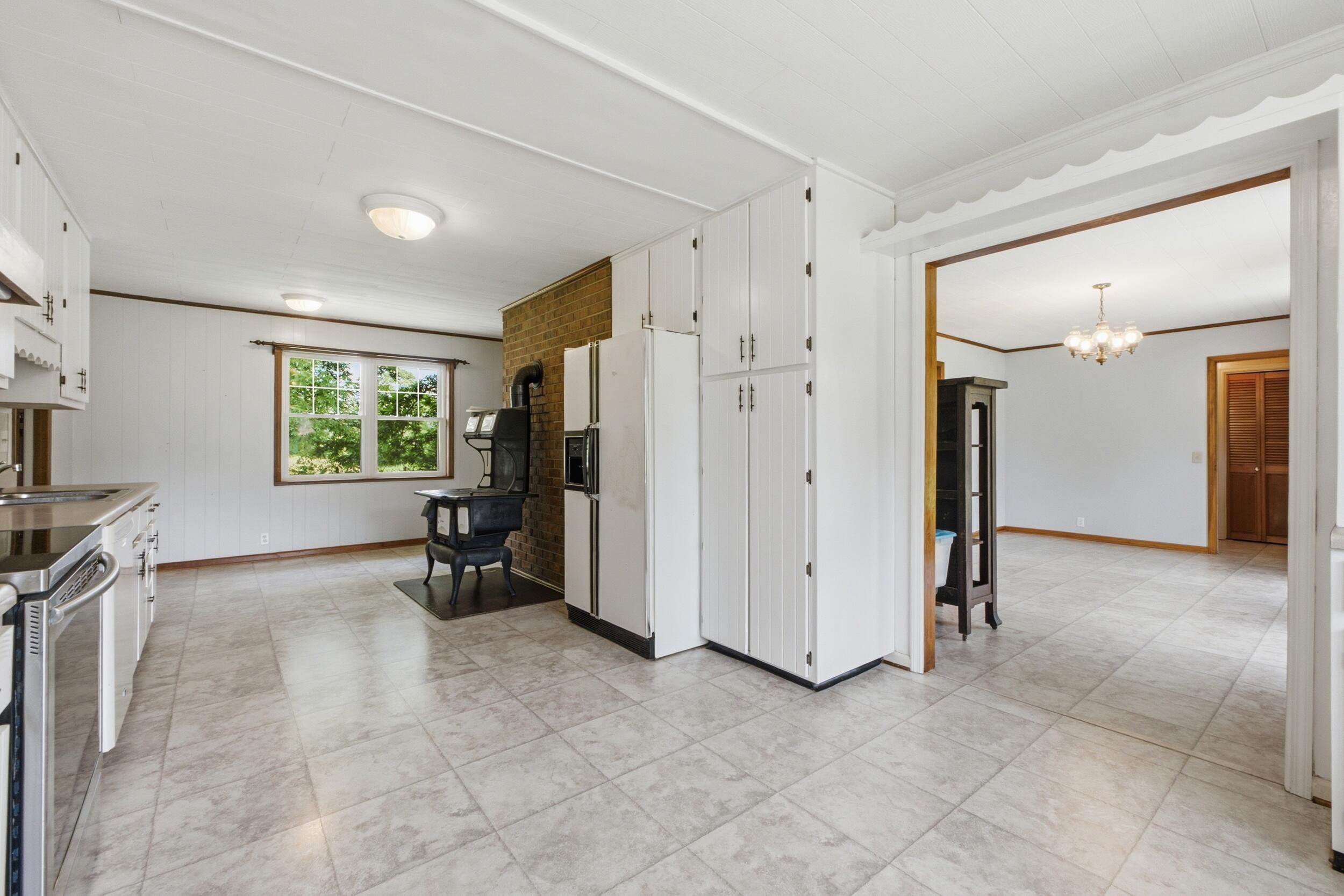 2879 E Broomtown Road, LaFayette