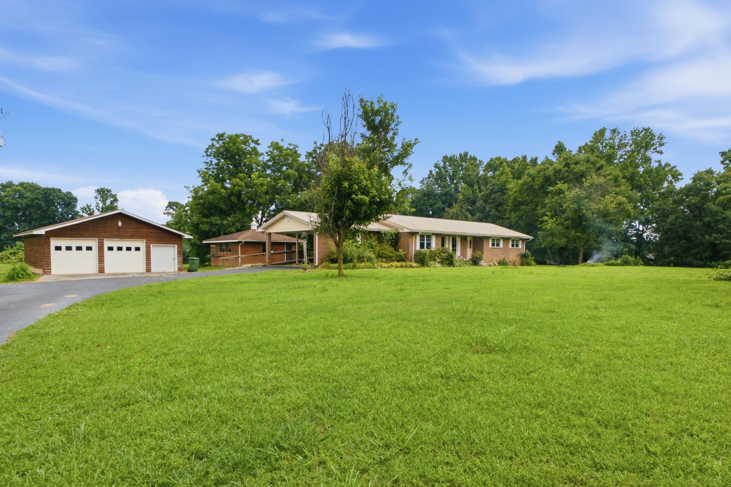 2879 E Broomtown Road, LaFayette