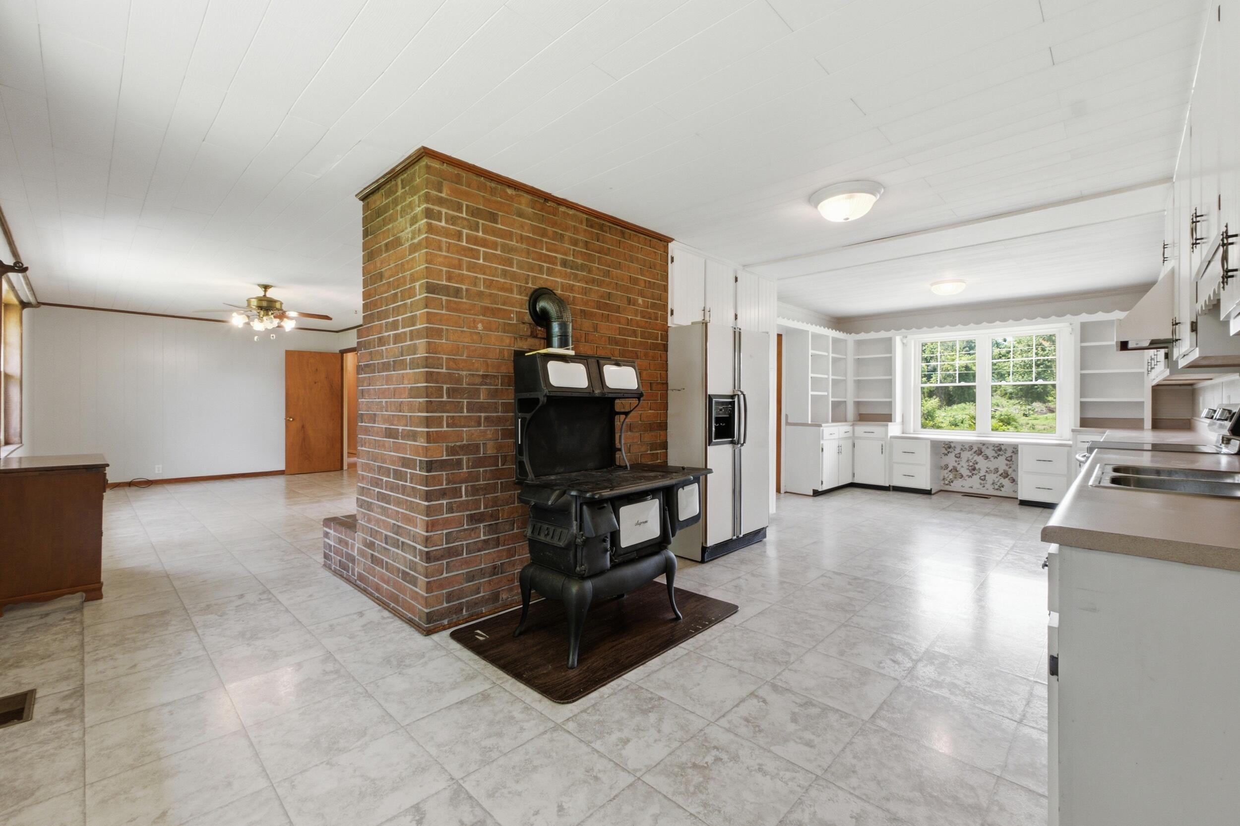2879 E Broomtown Road, LaFayette