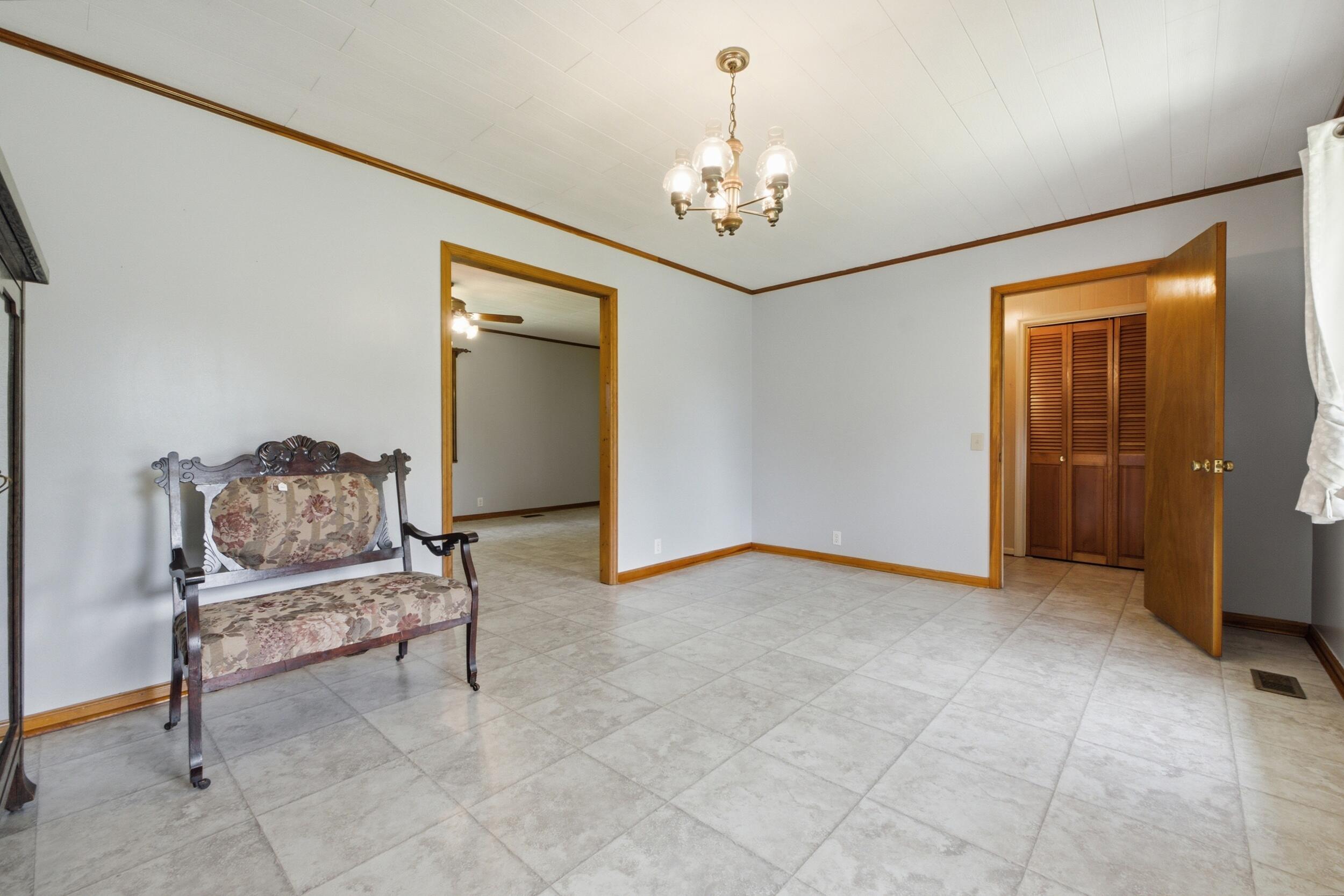 2879 E Broomtown Road, LaFayette