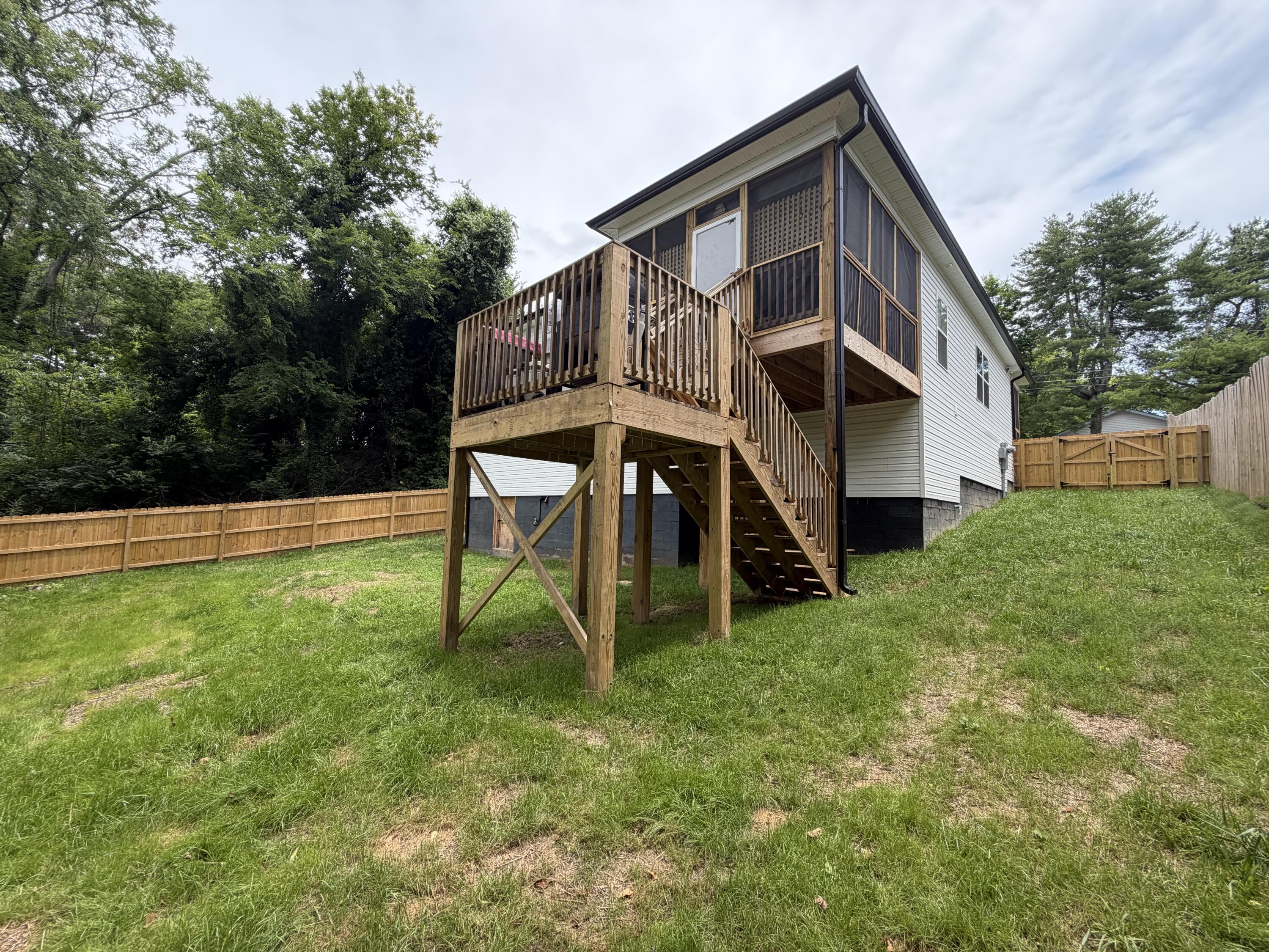 1115 Rockway Drive