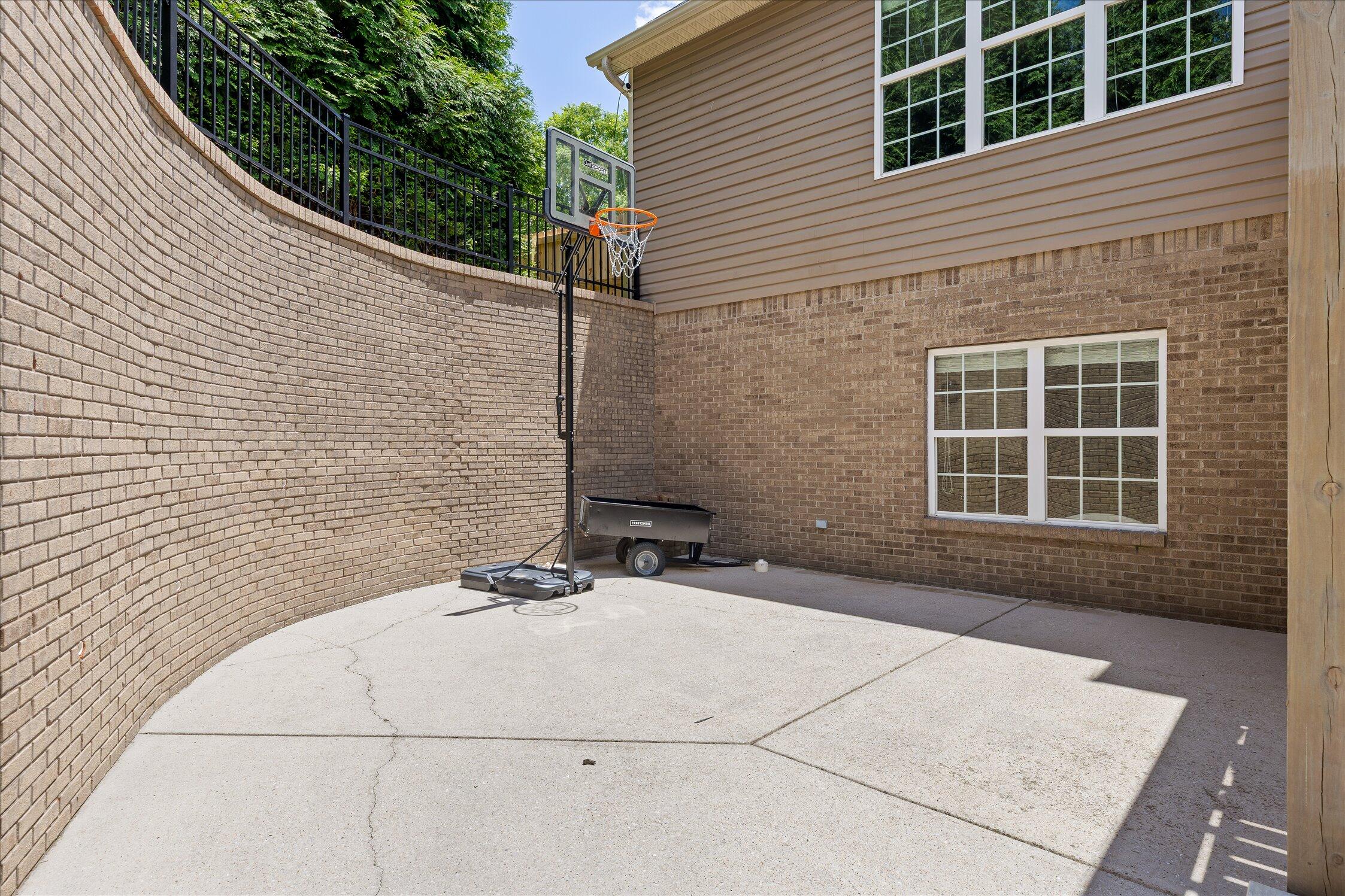 9875 Fieldcrest Drive