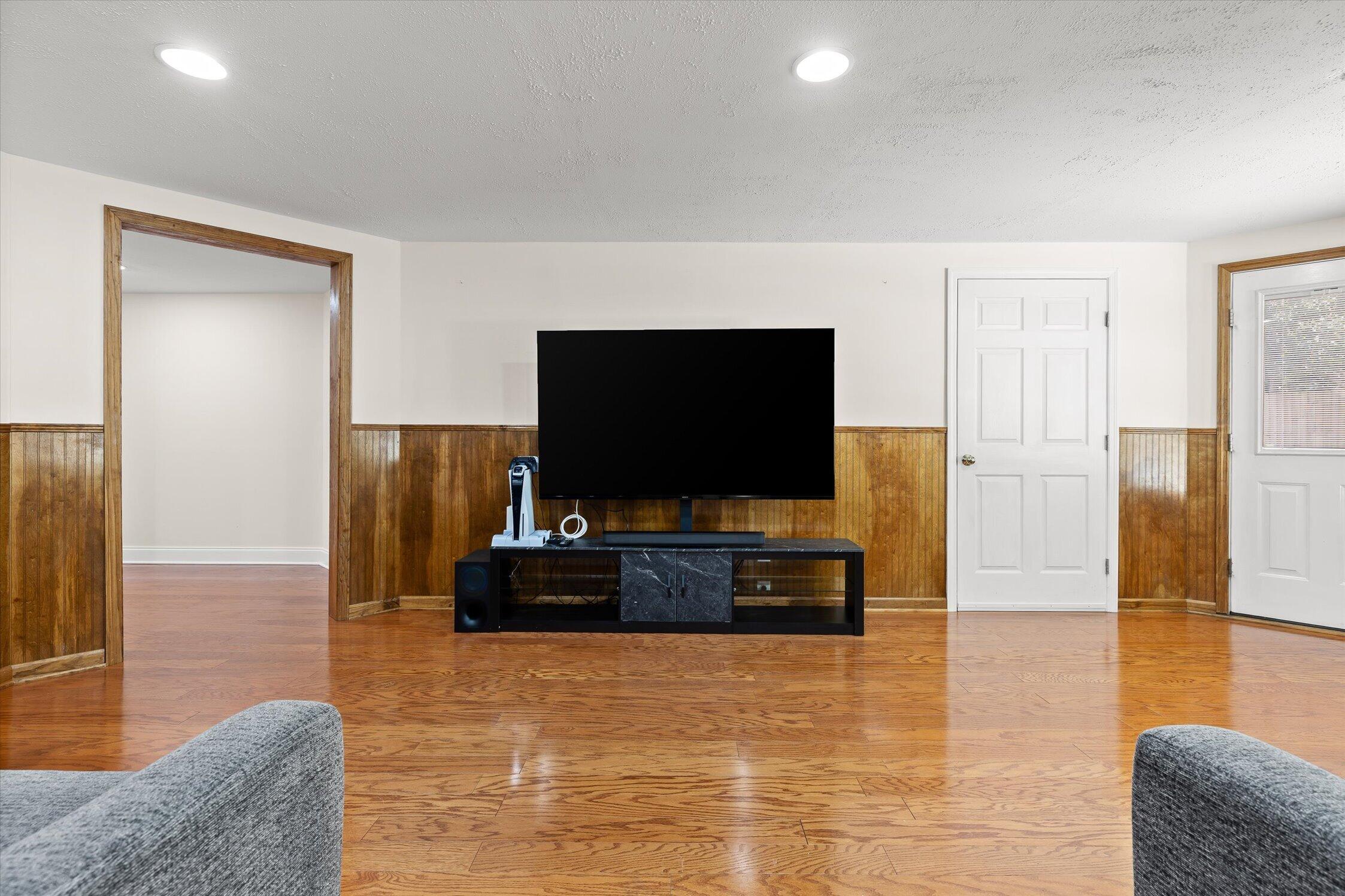9875 Fieldcrest Drive