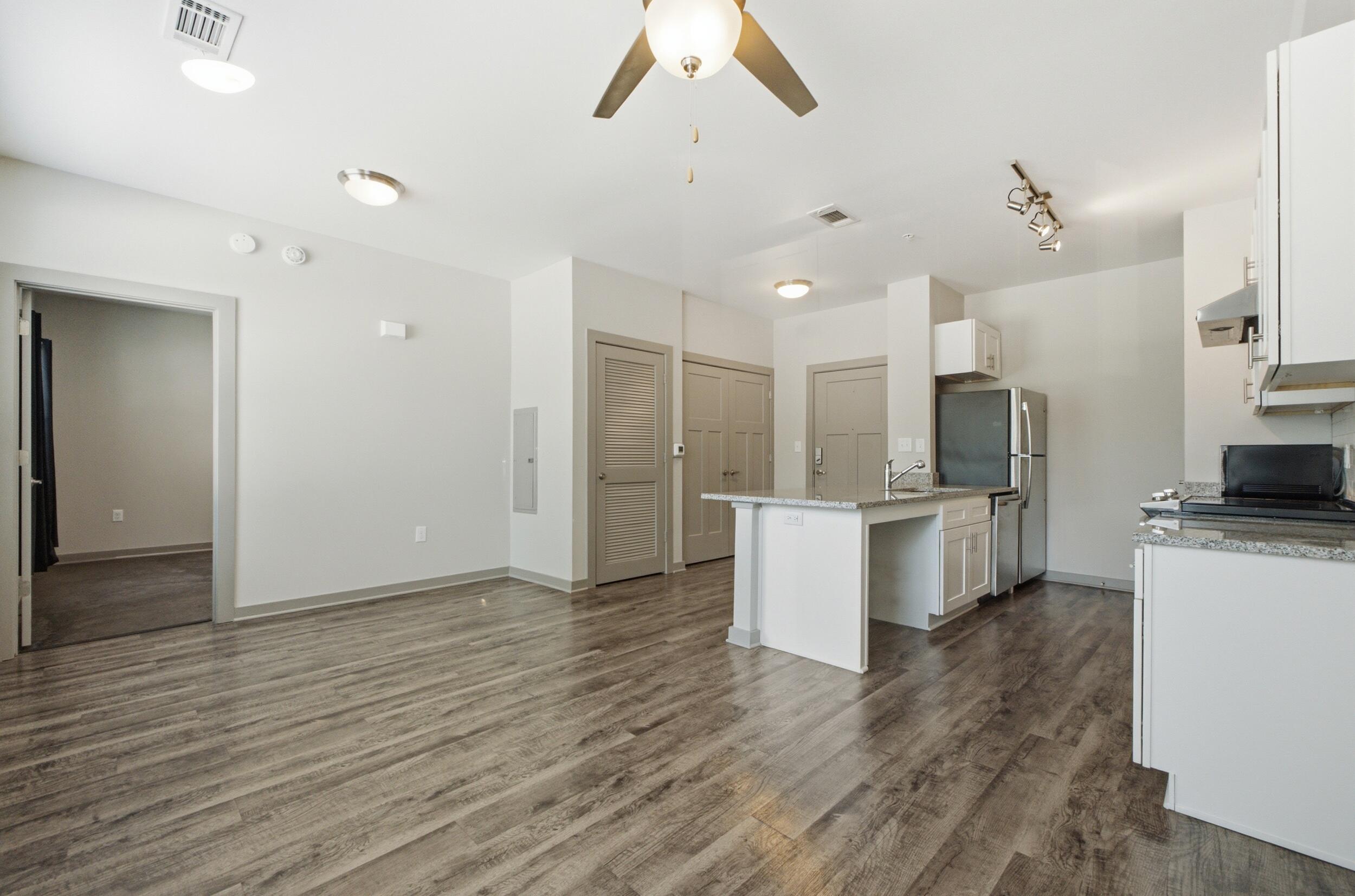 782 Riverfront Parkway, 102