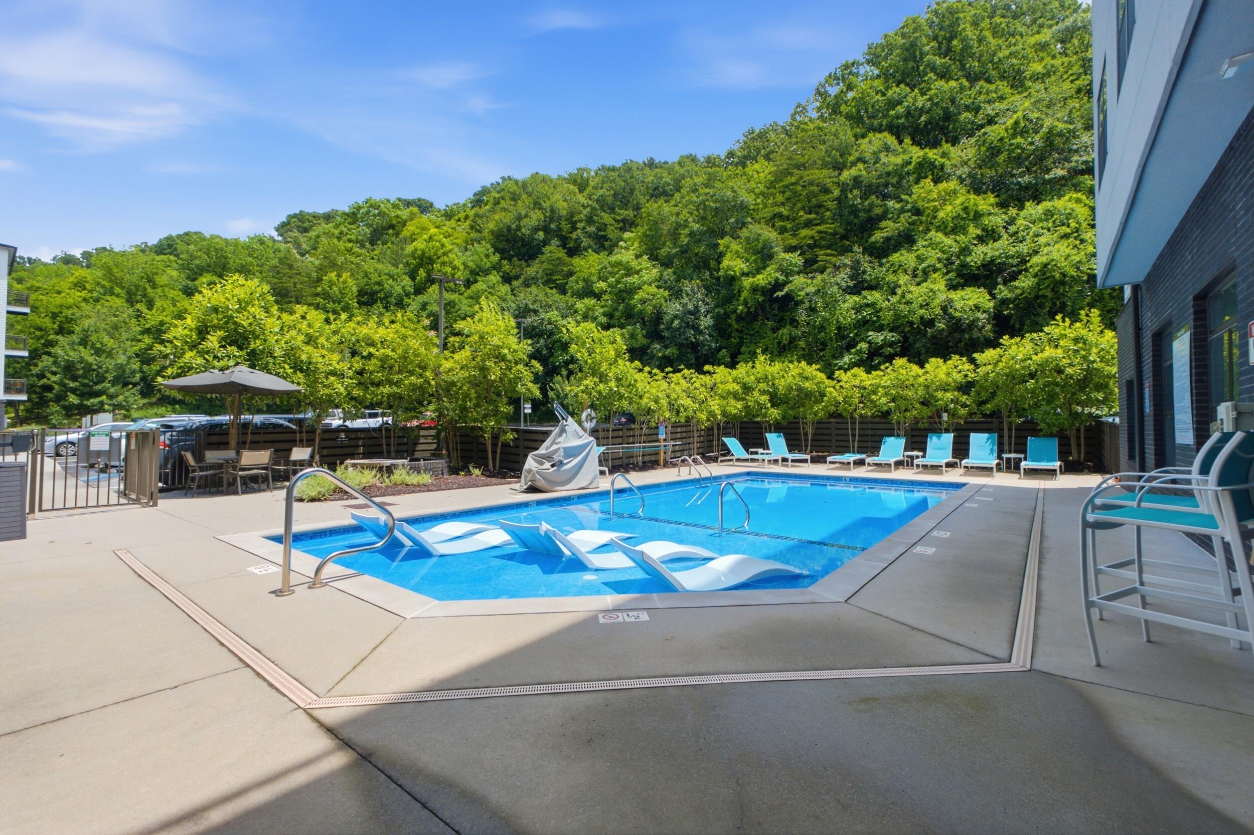 782 Riverfront Parkway, 102