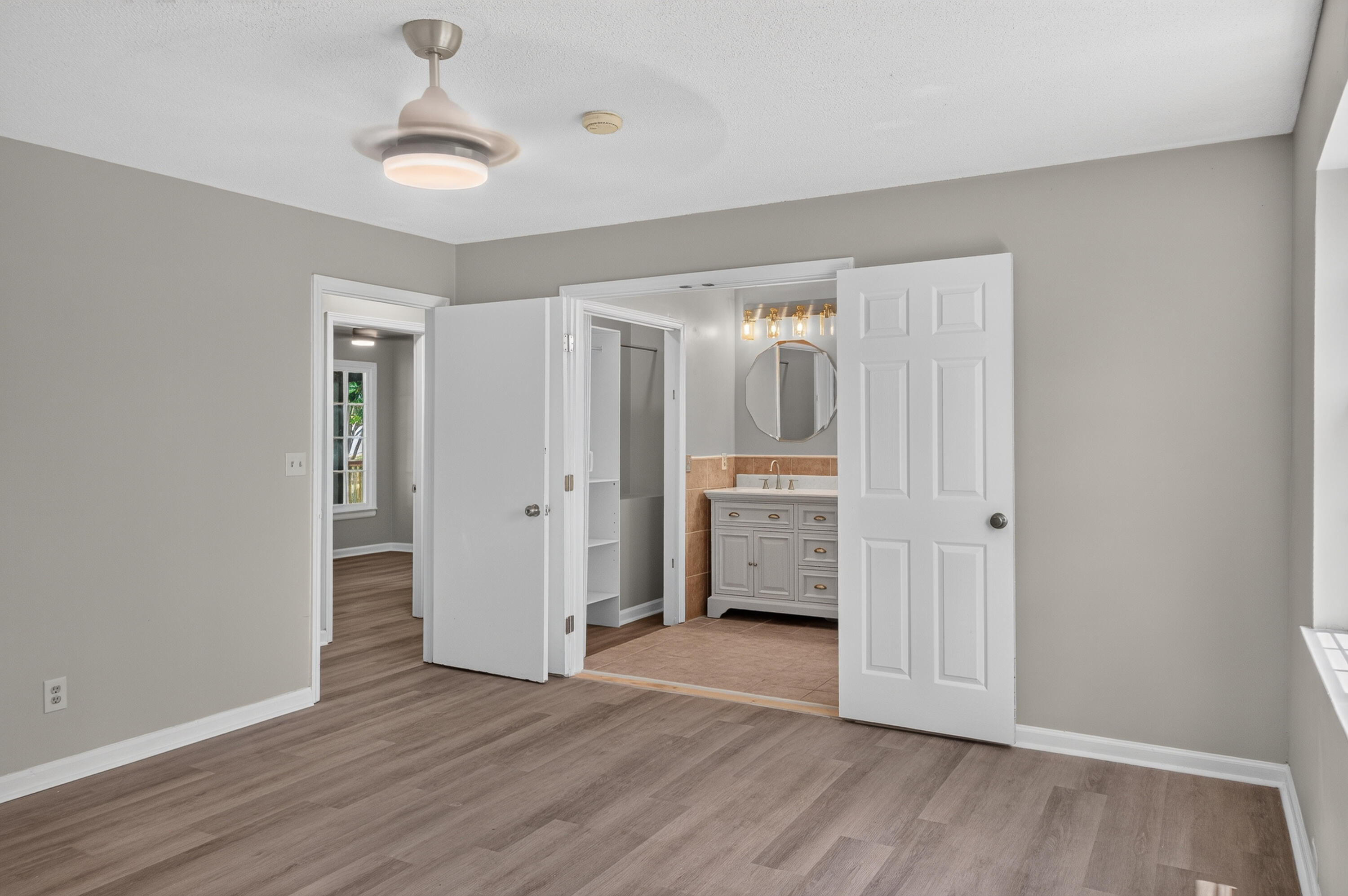 2904 Old Britain Circle