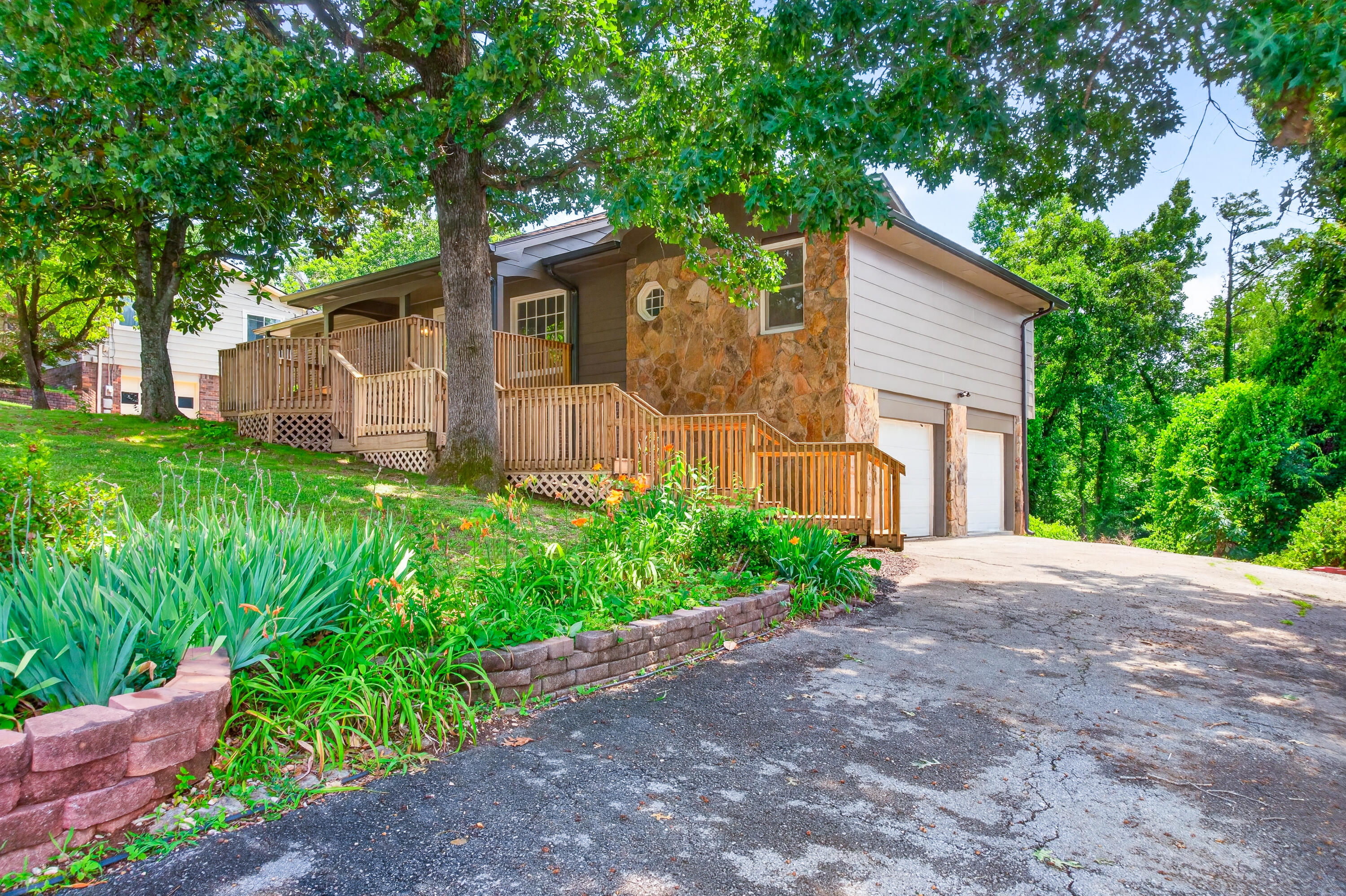 2904 Old Britain Circle