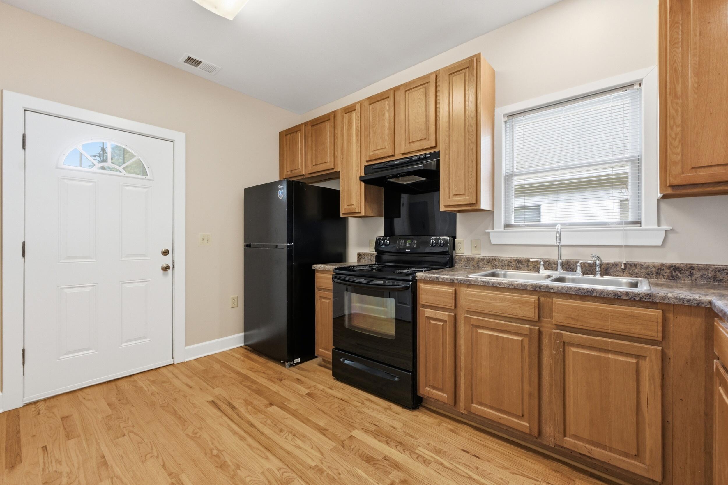 1012 W 37th Street