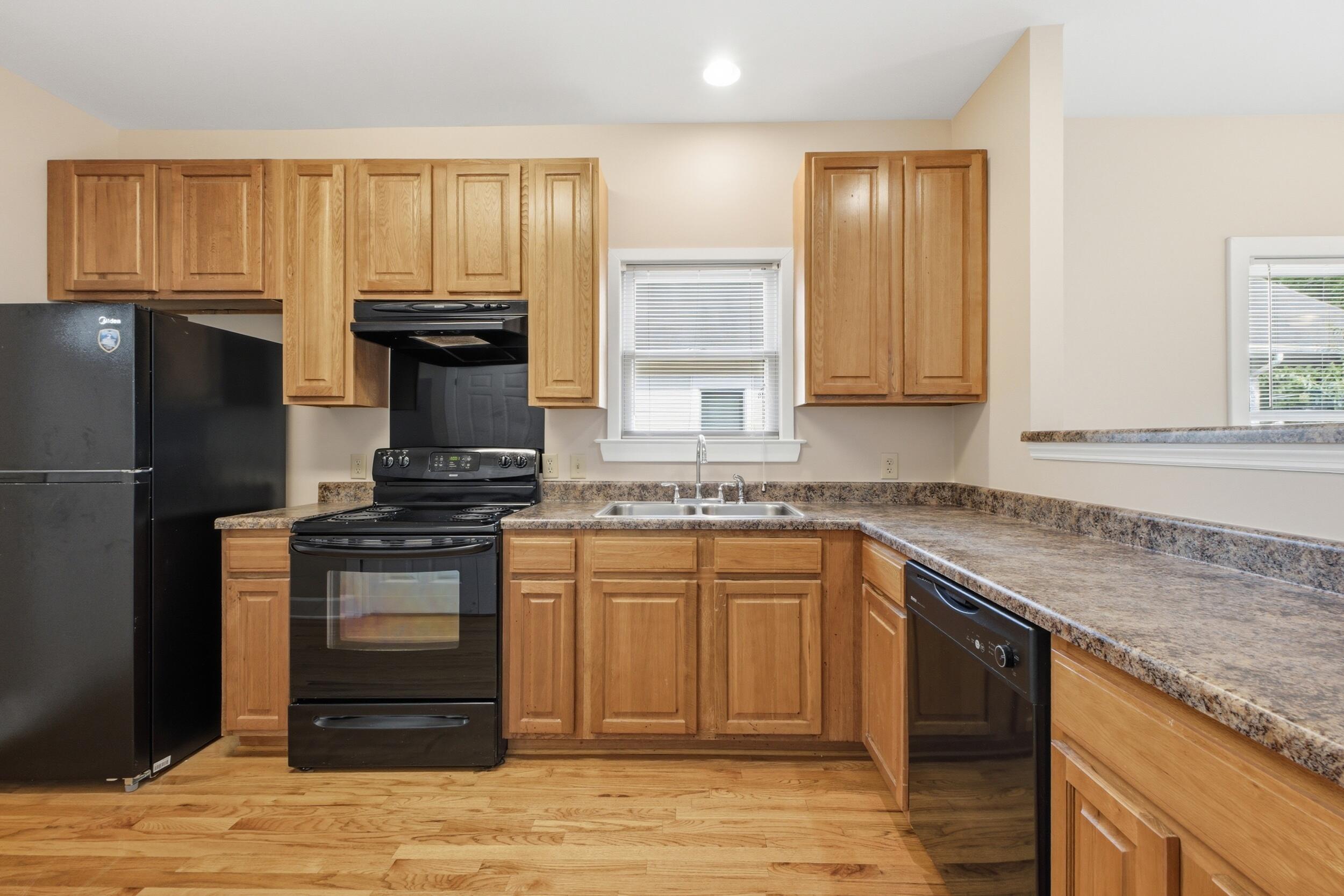 1012 W 37th Street