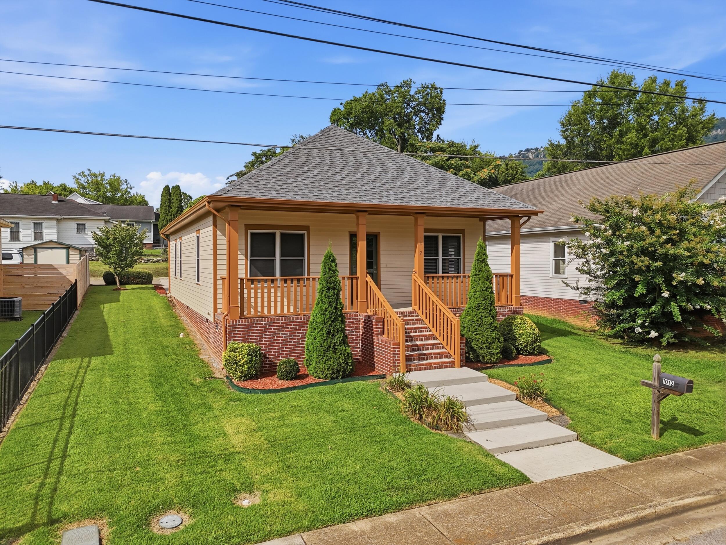 1012 W 37th Street