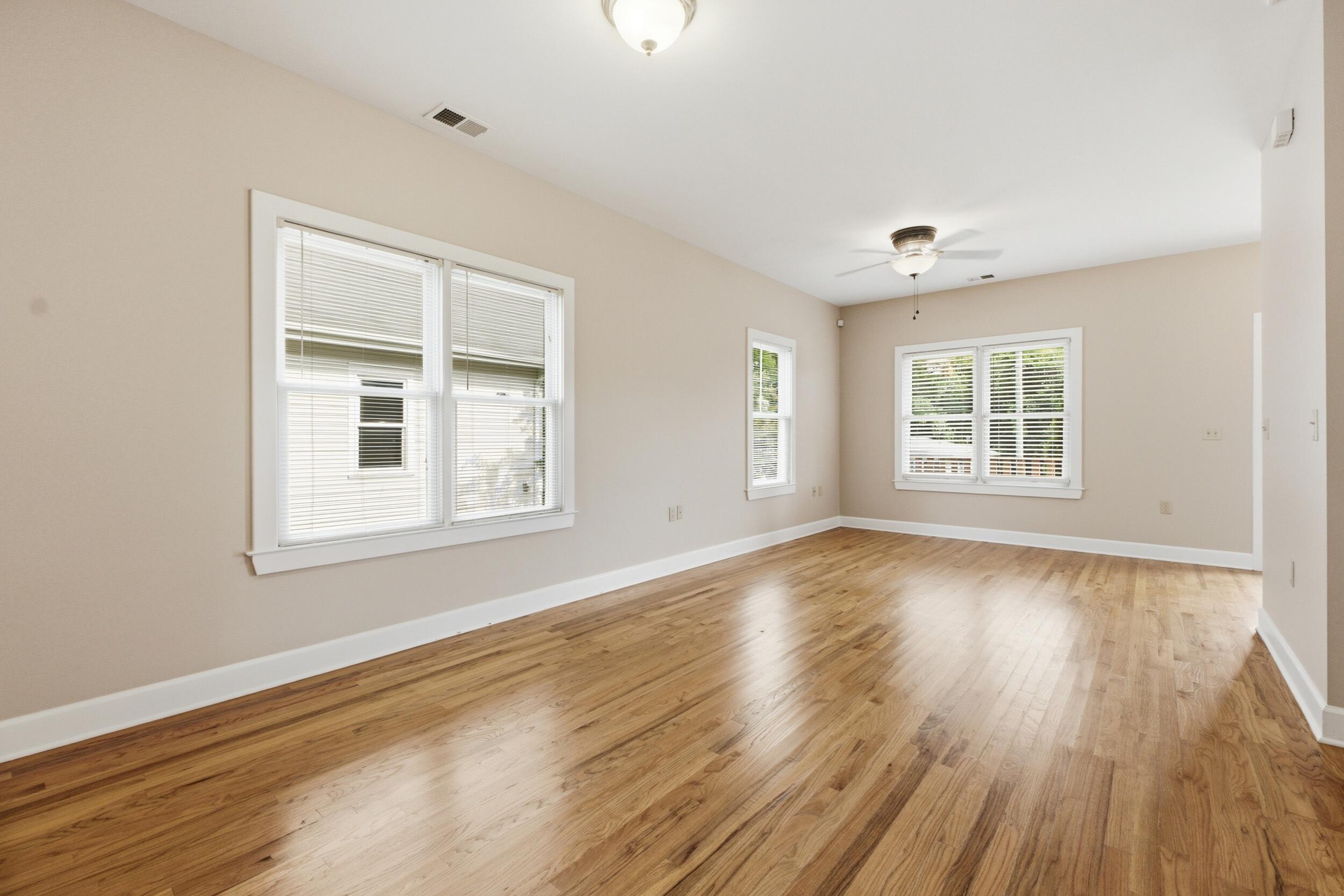 1012 W 37th Street