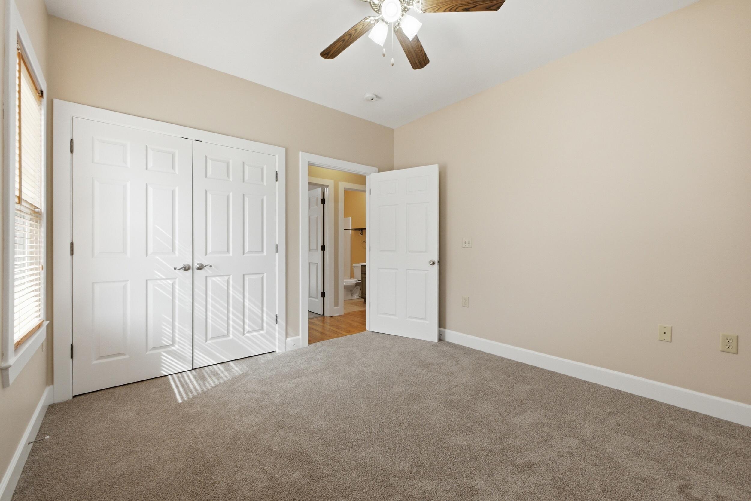1012 W 37th Street