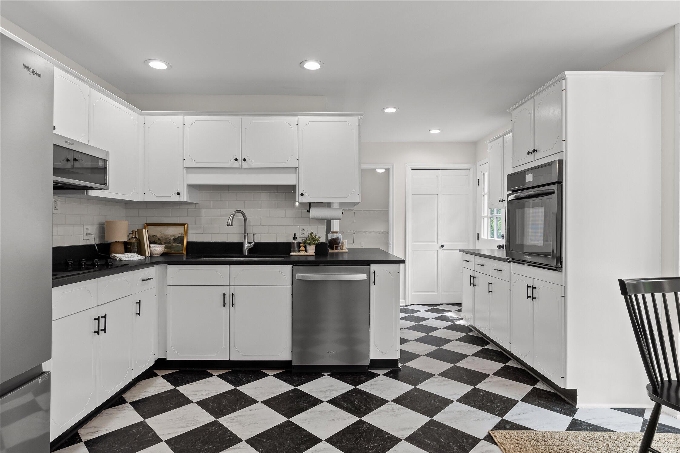 1411 Timbercrest Lane