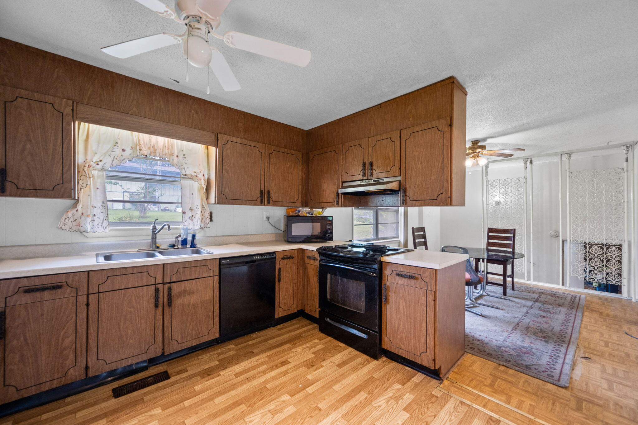 4709 Enterprise Lane