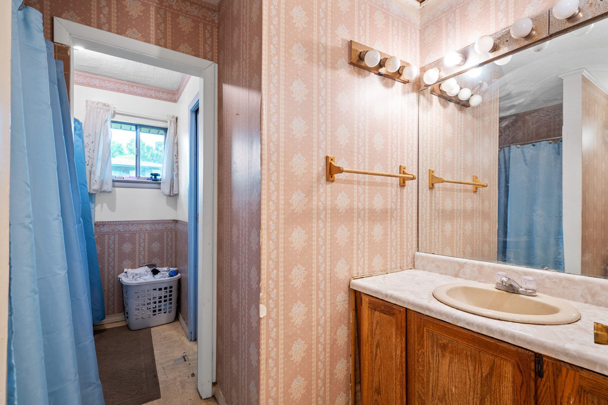 4709 Enterprise Lane