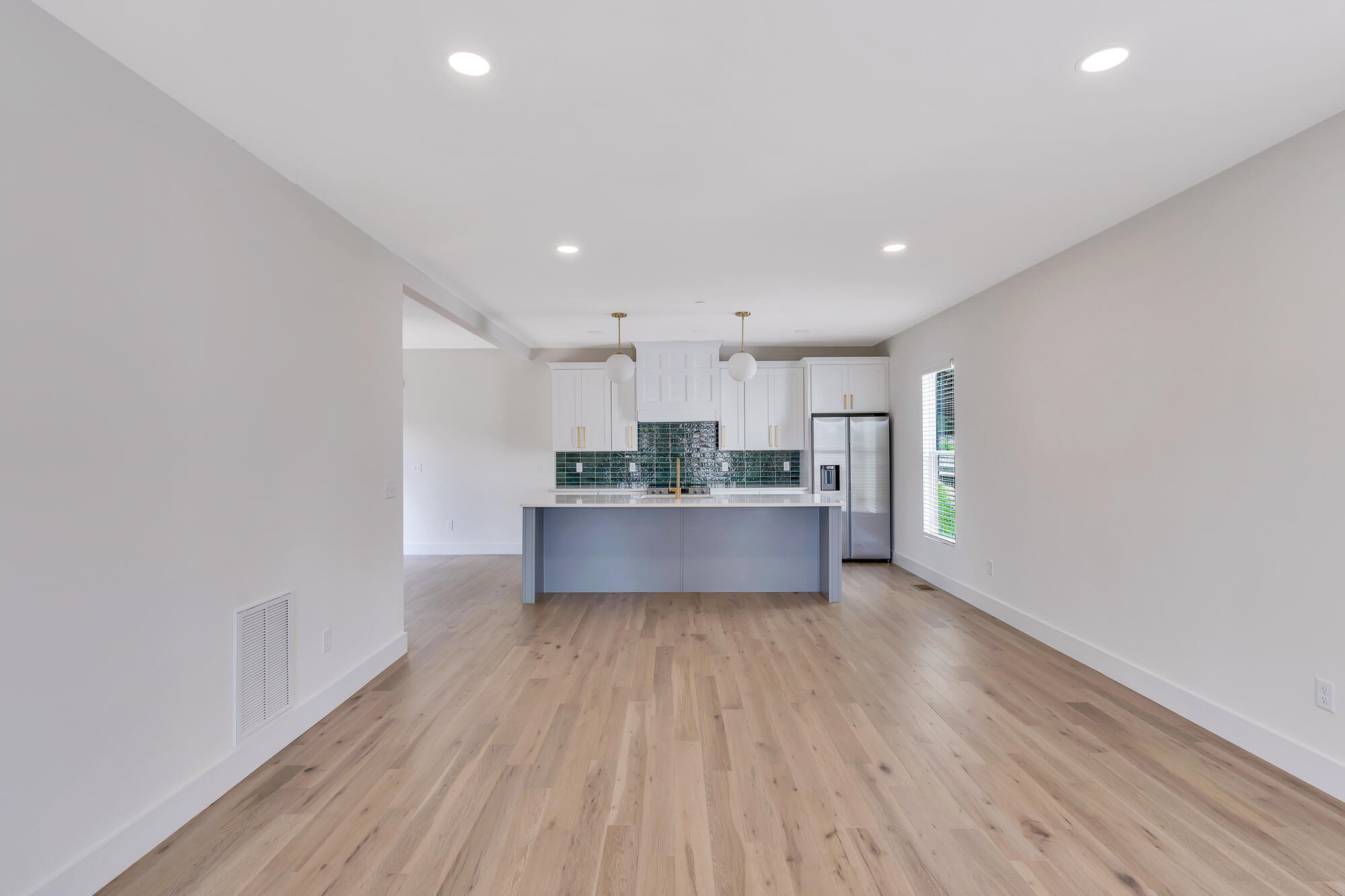 527 O Neal Street, A