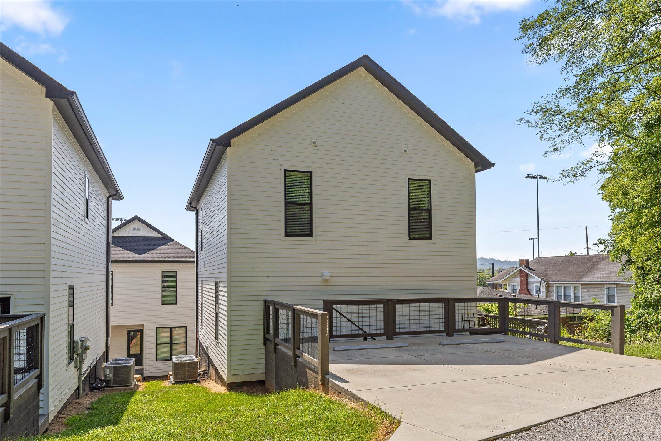 527 O Neal Street, A
