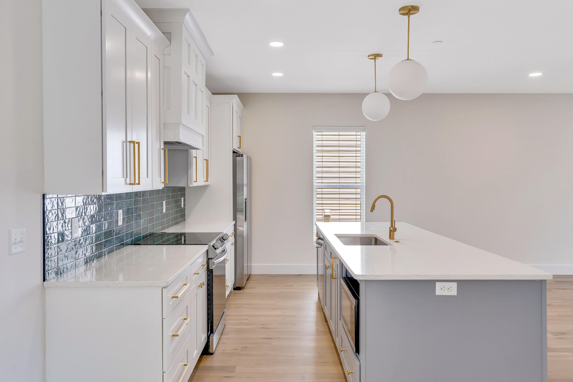 527 O Neal Street, A