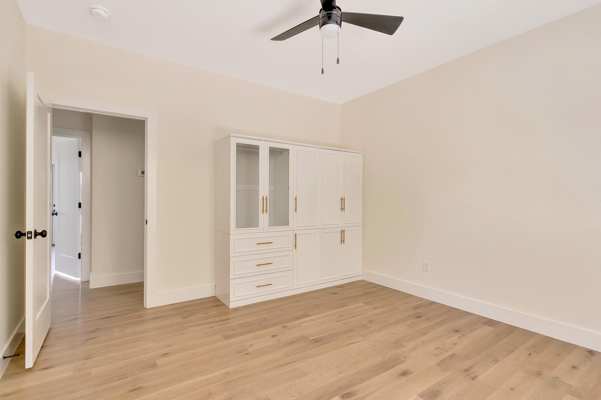 527 O Neal Street, A