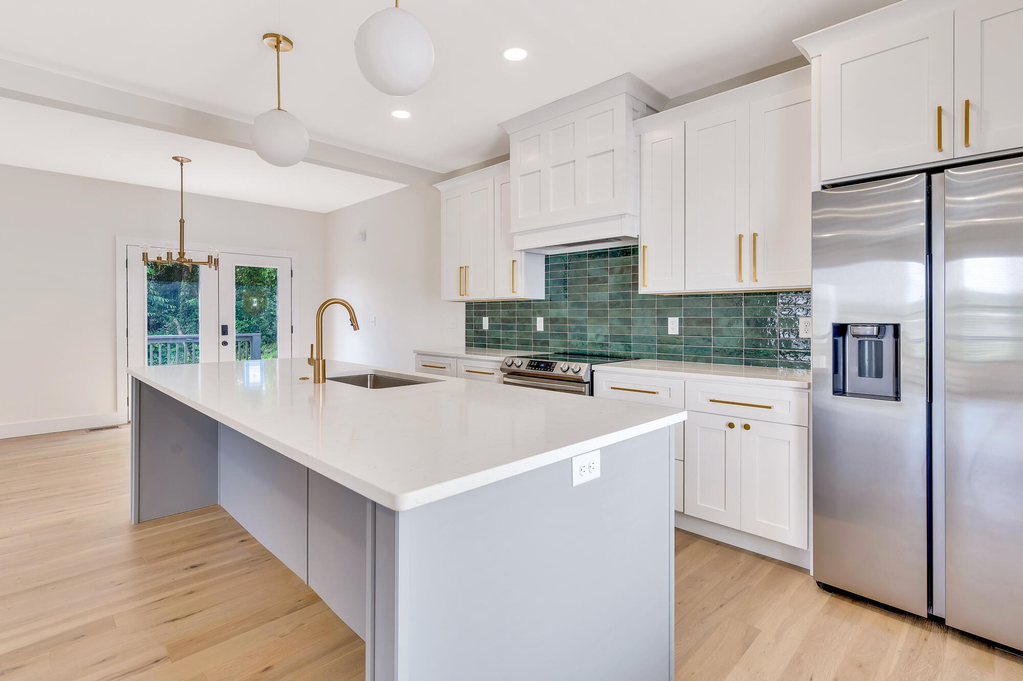 527 O Neal Street, A