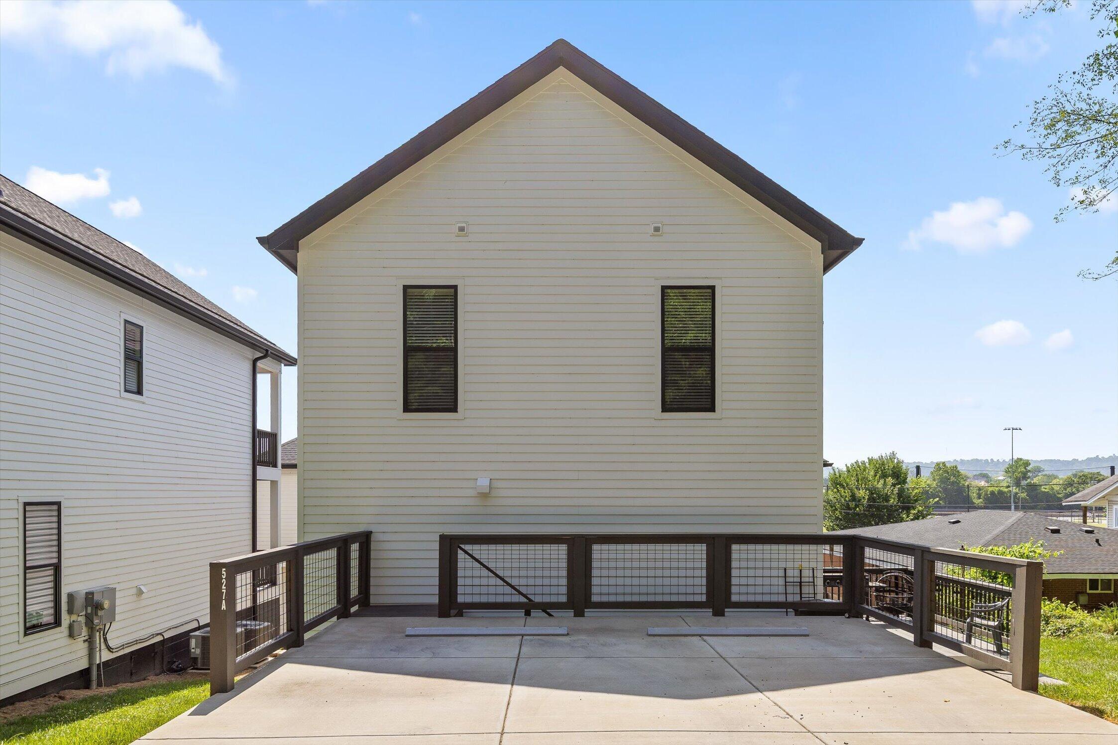 527 O Neal Street, A