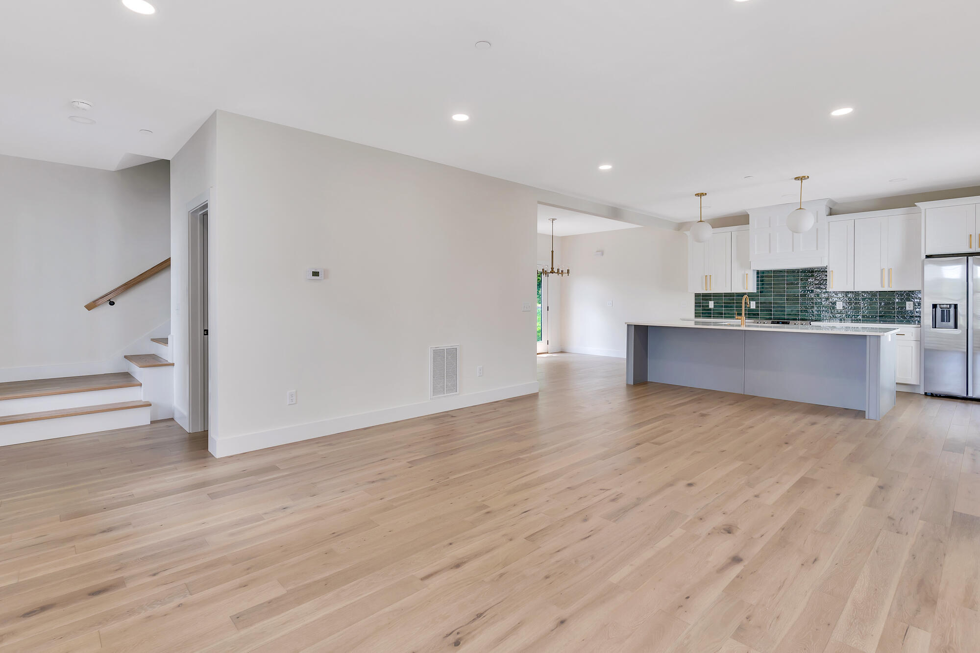 527 O Neal Street, A