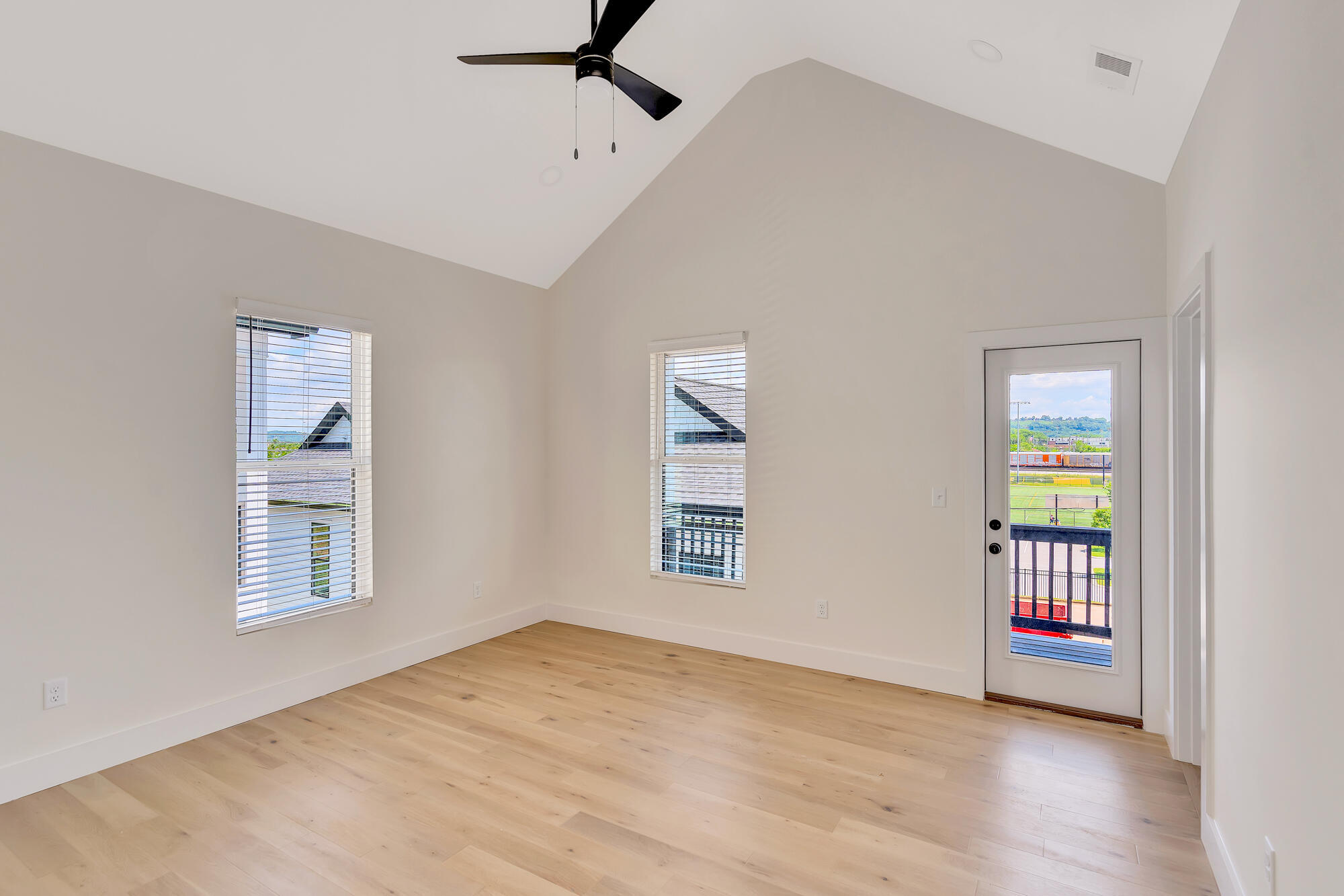 527 O Neal Street, A