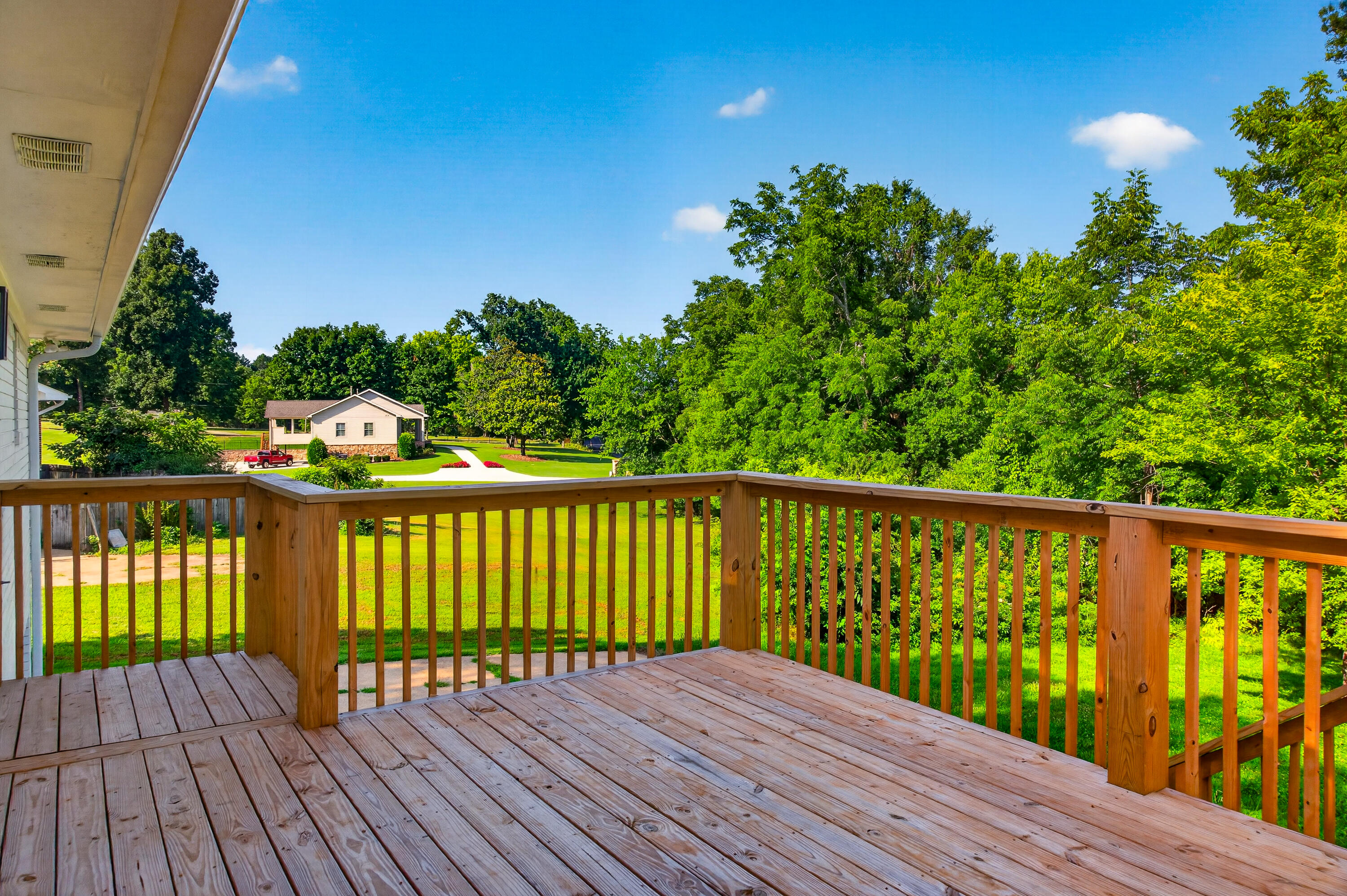 9512 Heathwood Drive