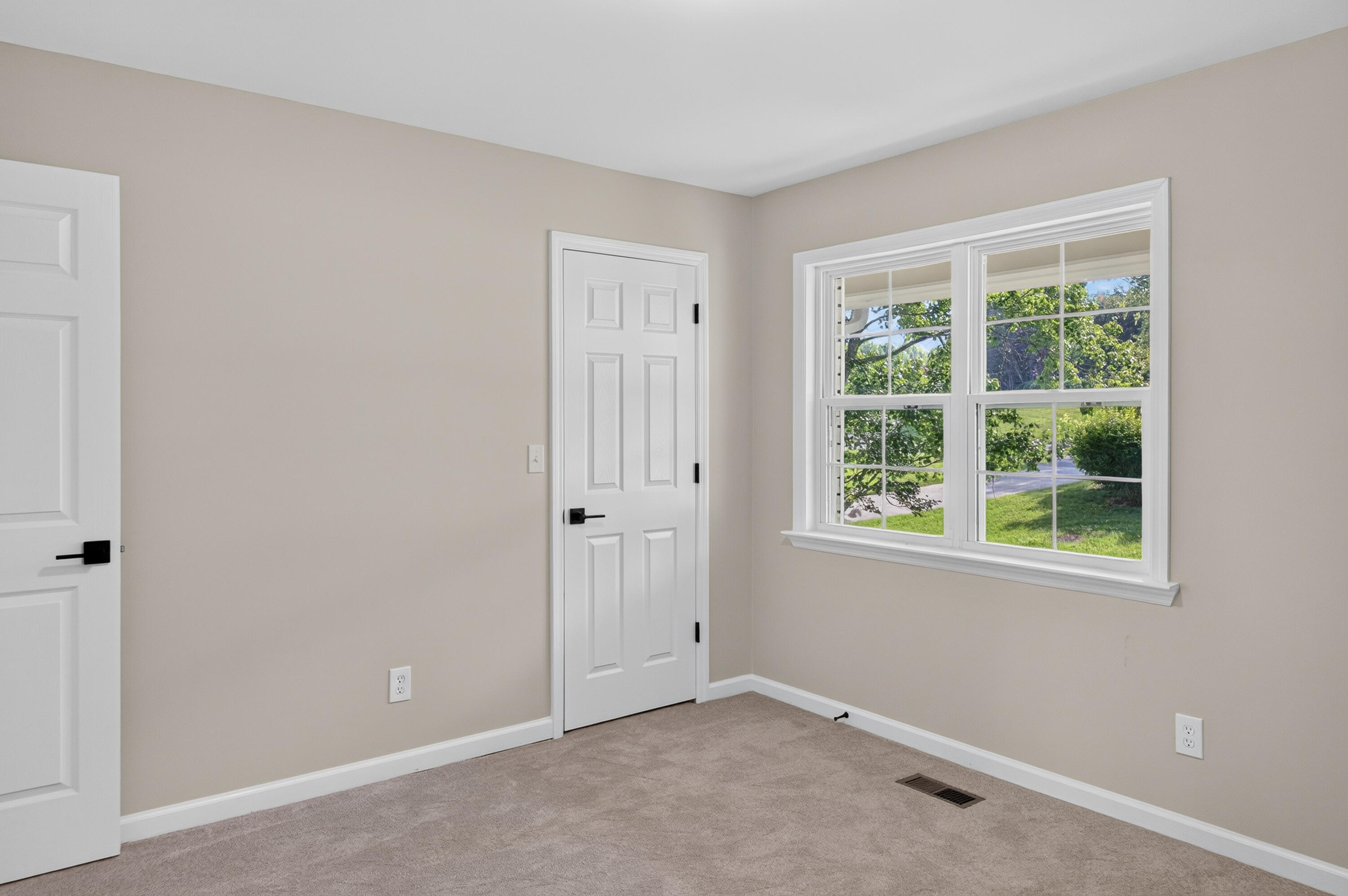 9512 Heathwood Drive