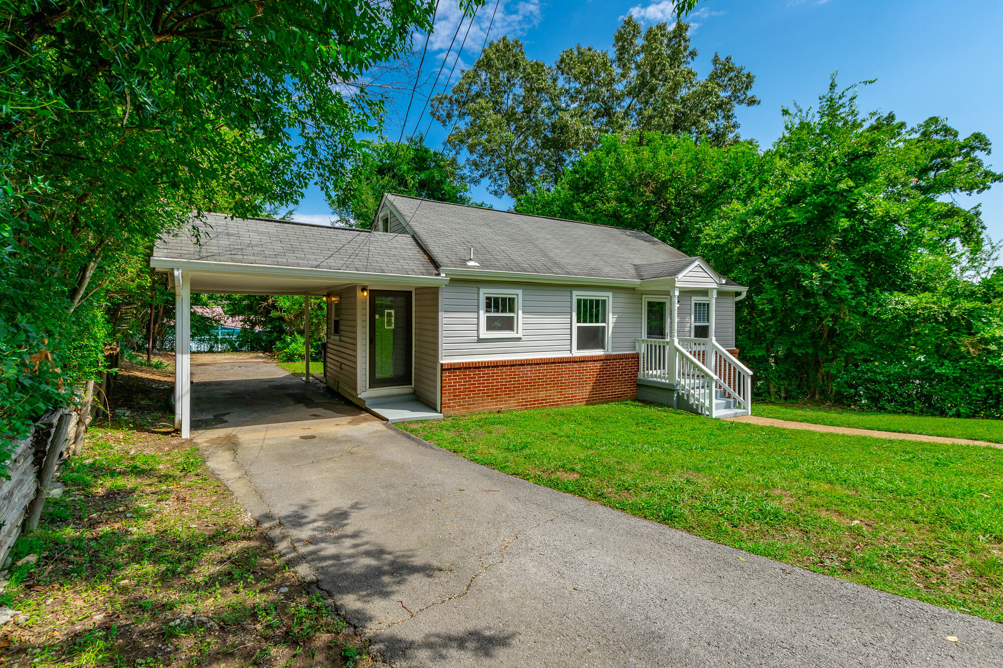 3842 Kingwood Circle