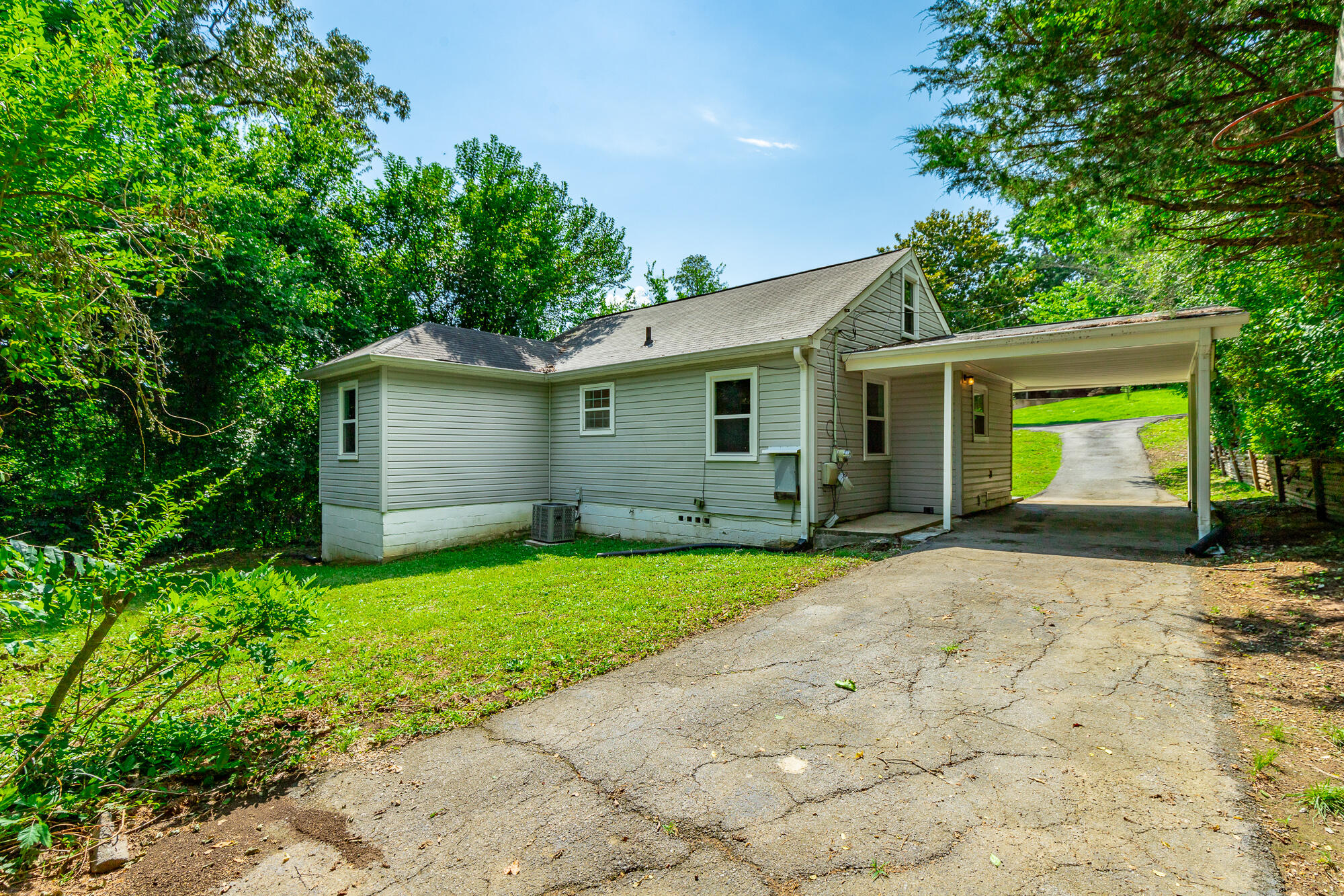 3842 Kingwood Circle