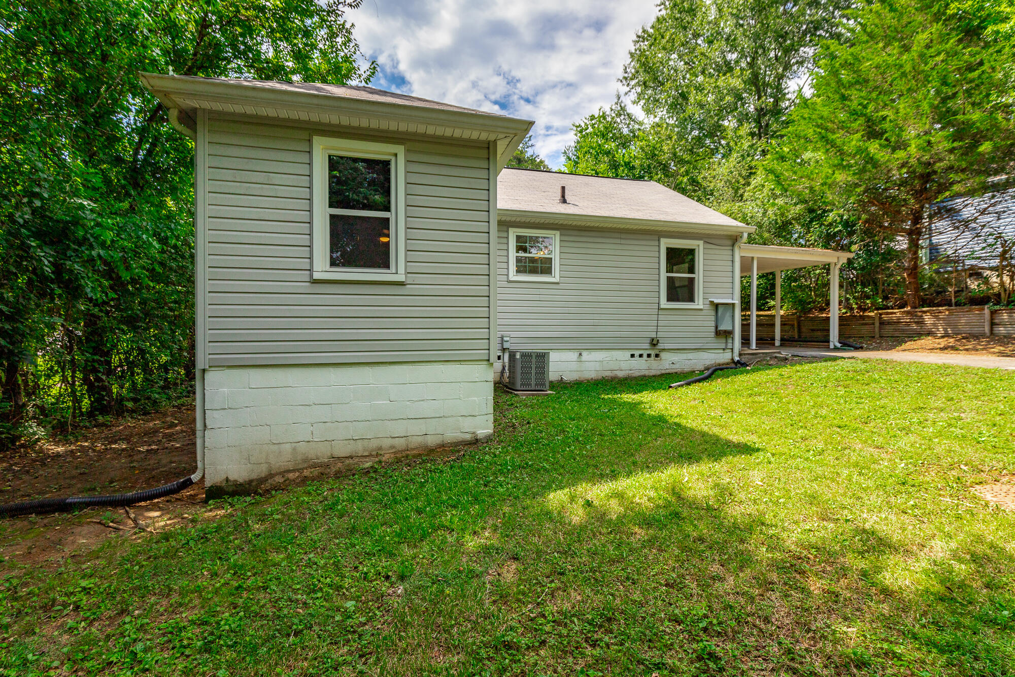 3842 Kingwood Circle